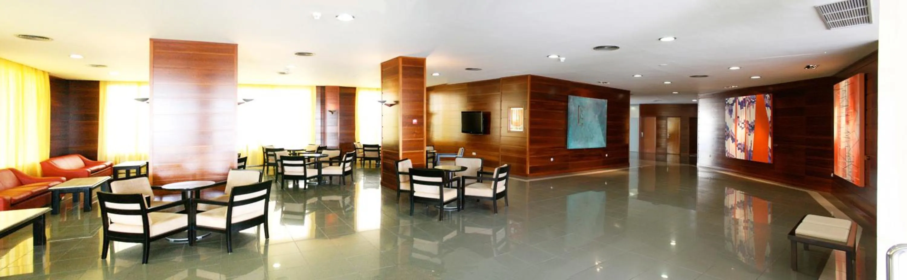 Lounge or bar in BLUESEA Costa Serena