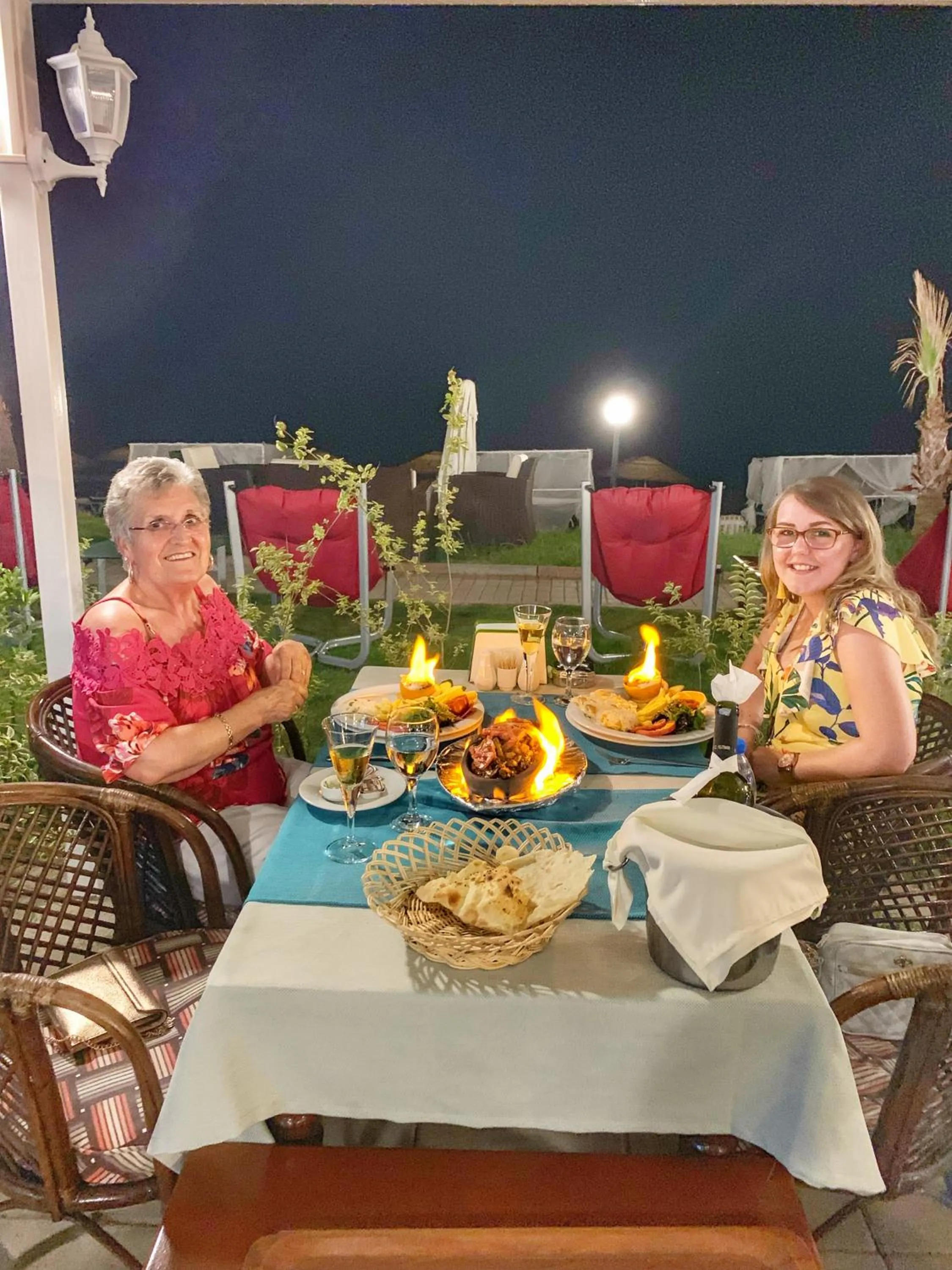 Restaurant/places to eat in Yücel Hotel