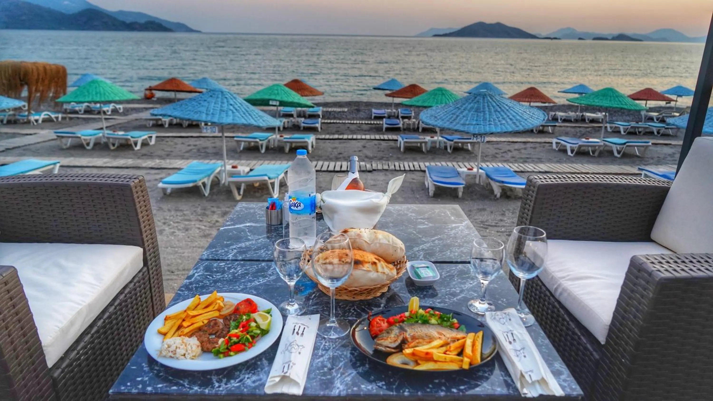 Food and drinks in Yücel Hotel