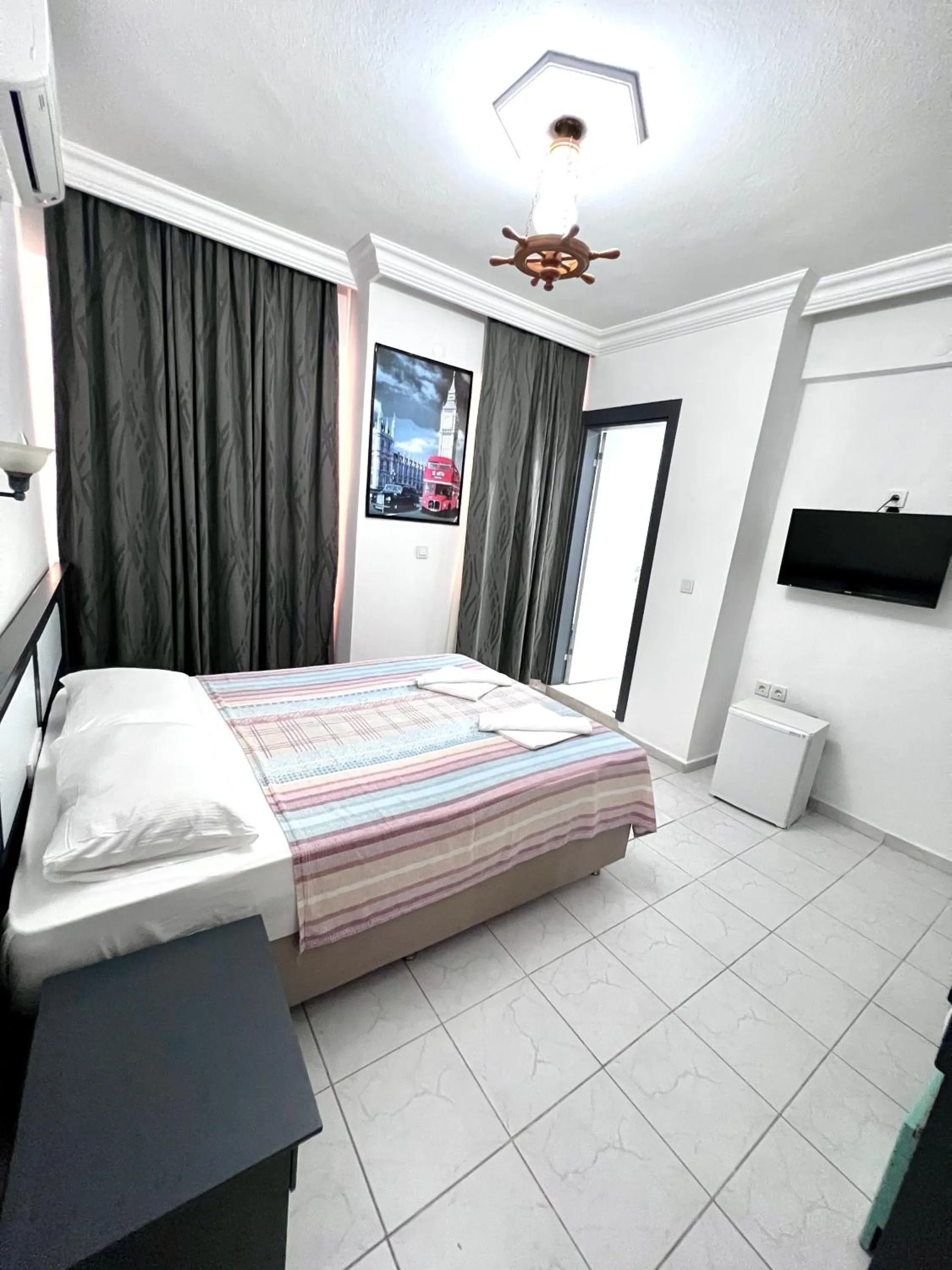 Photo of the whole room, Bed in Yücel Hotel