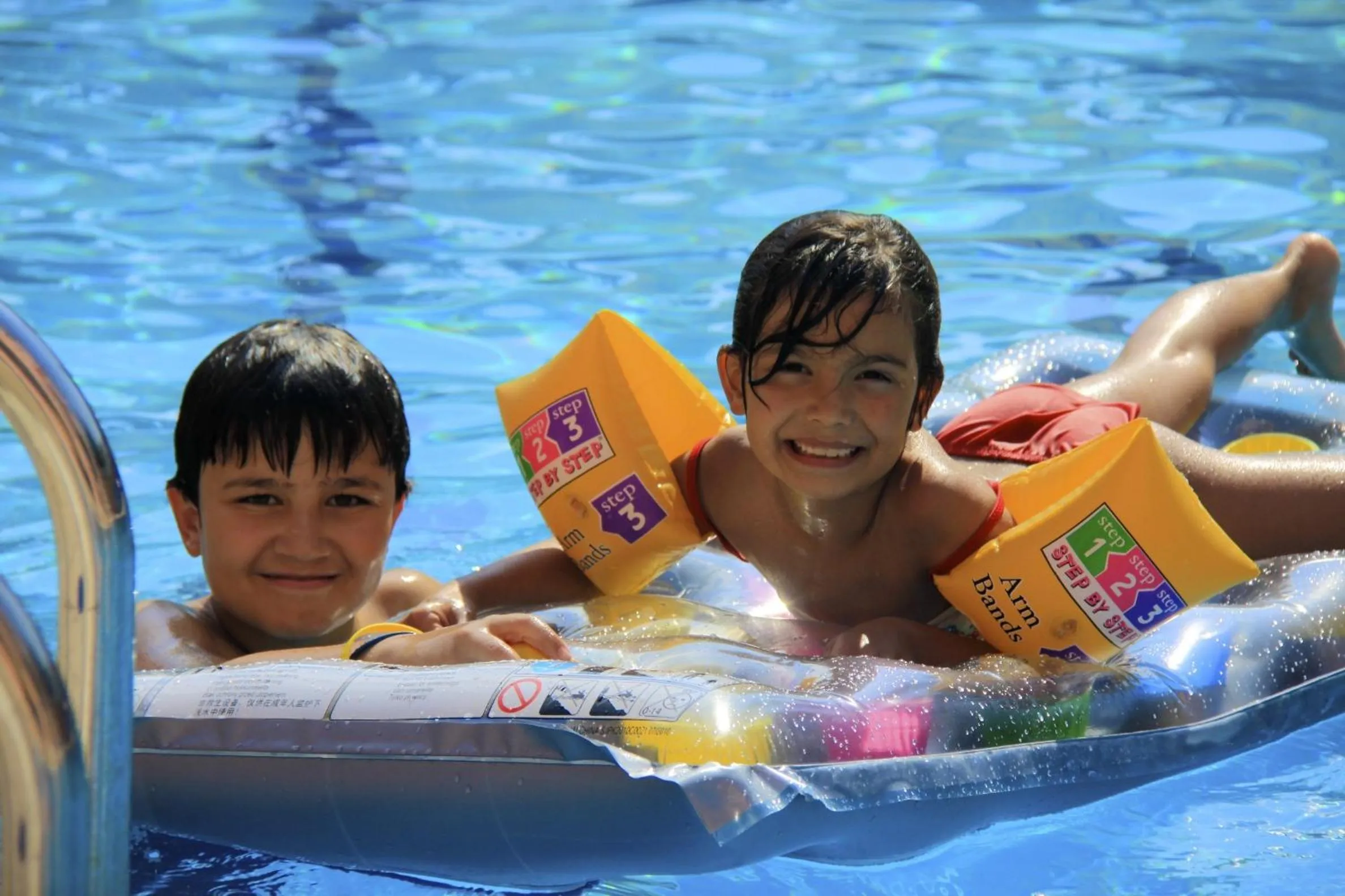 Swimming pool in Yücel Hotel