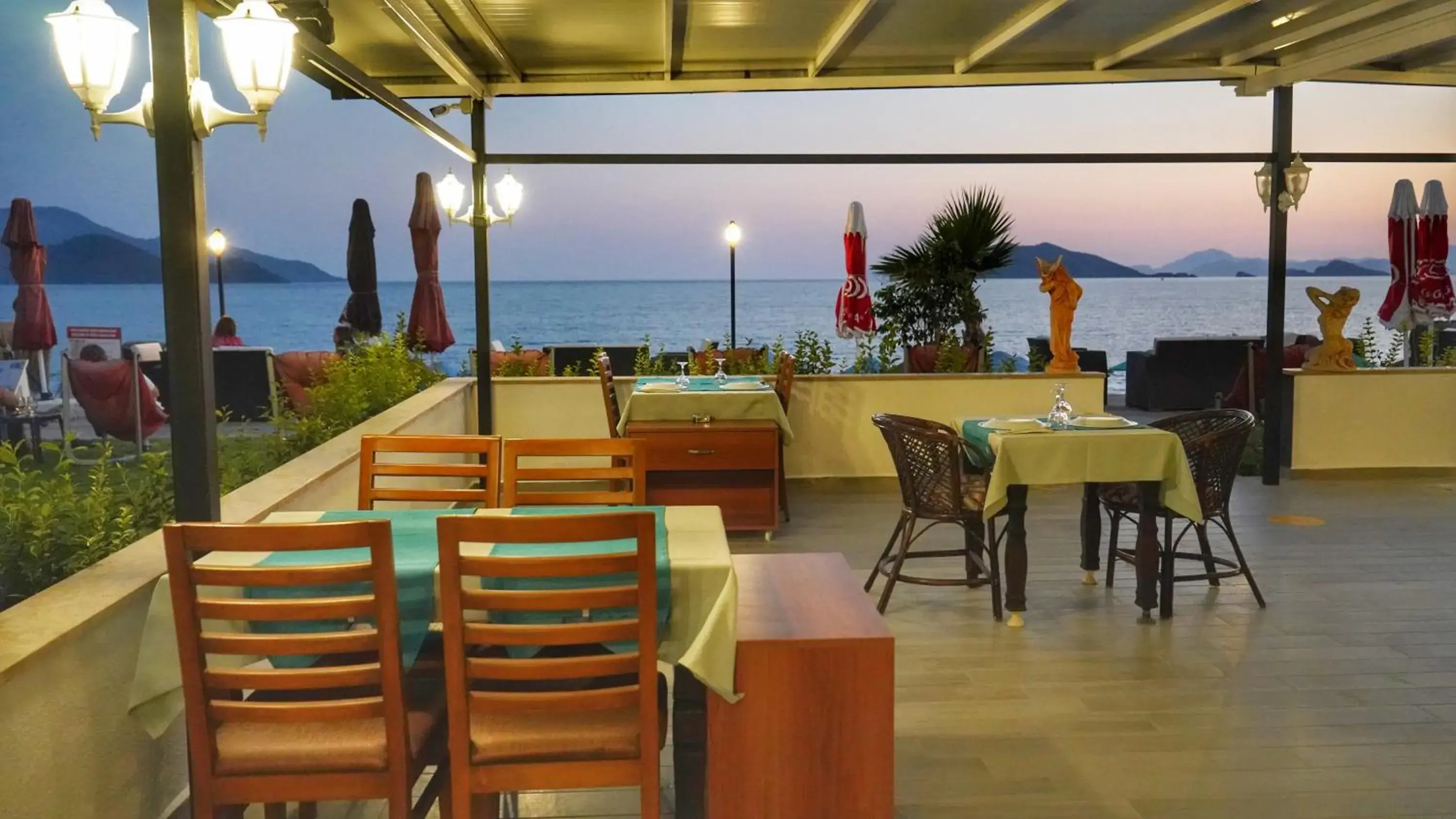 Restaurant/places to eat in Yücel Hotel Restaurant/places to eat in Yücel Hotel