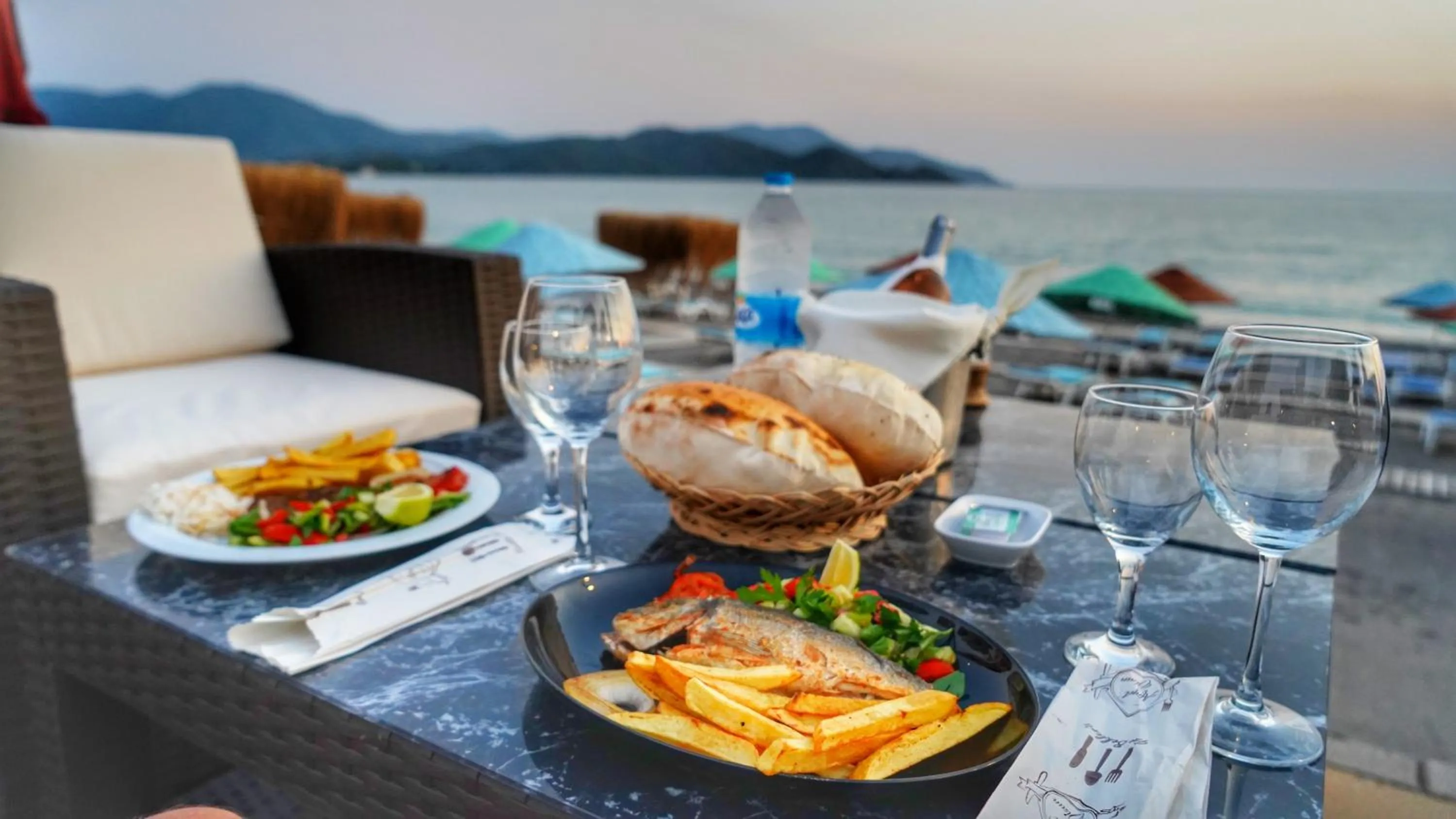Food and drinks in Yücel Hotel