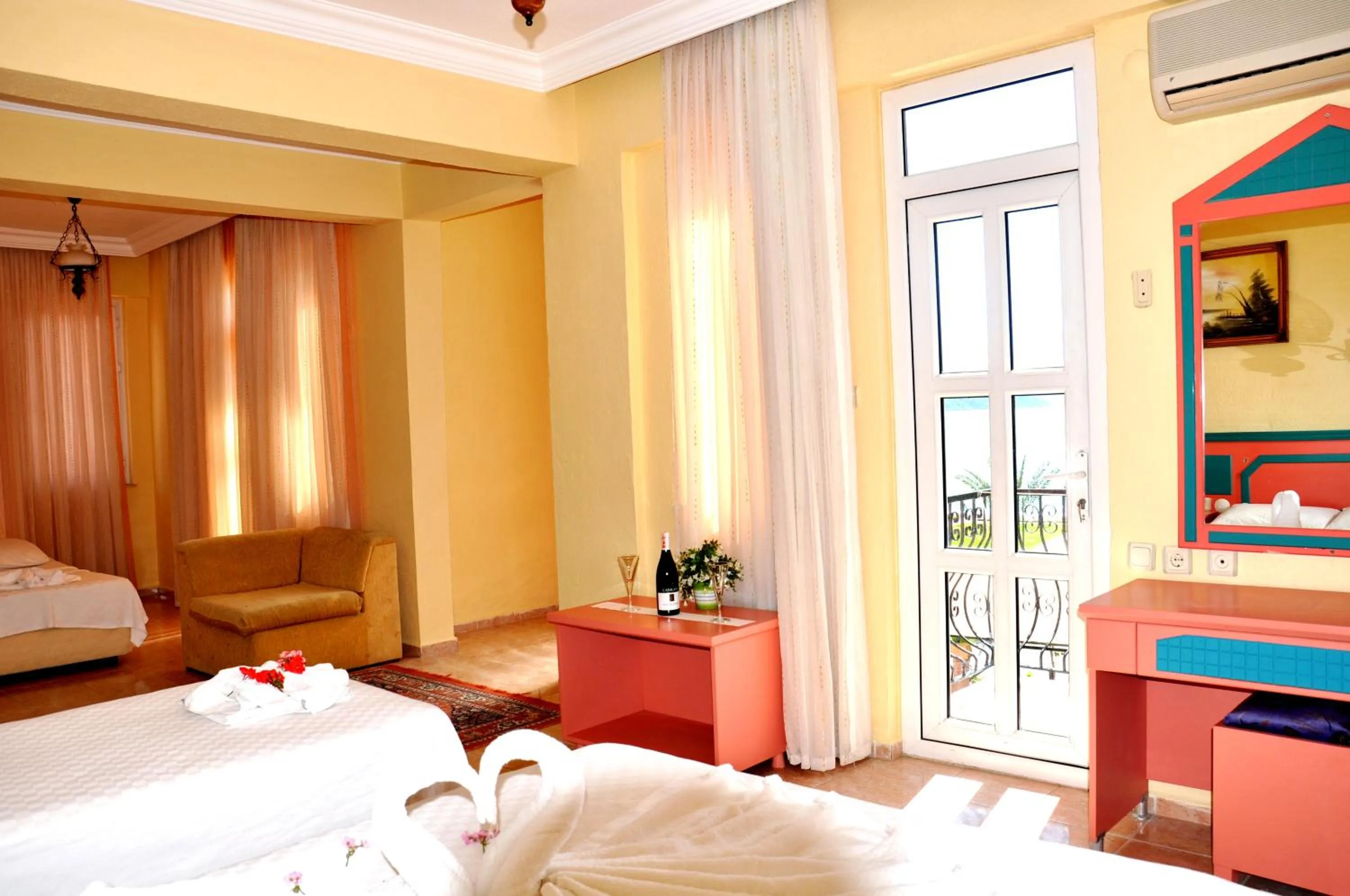 Sea view, Bed in Yücel Hotel