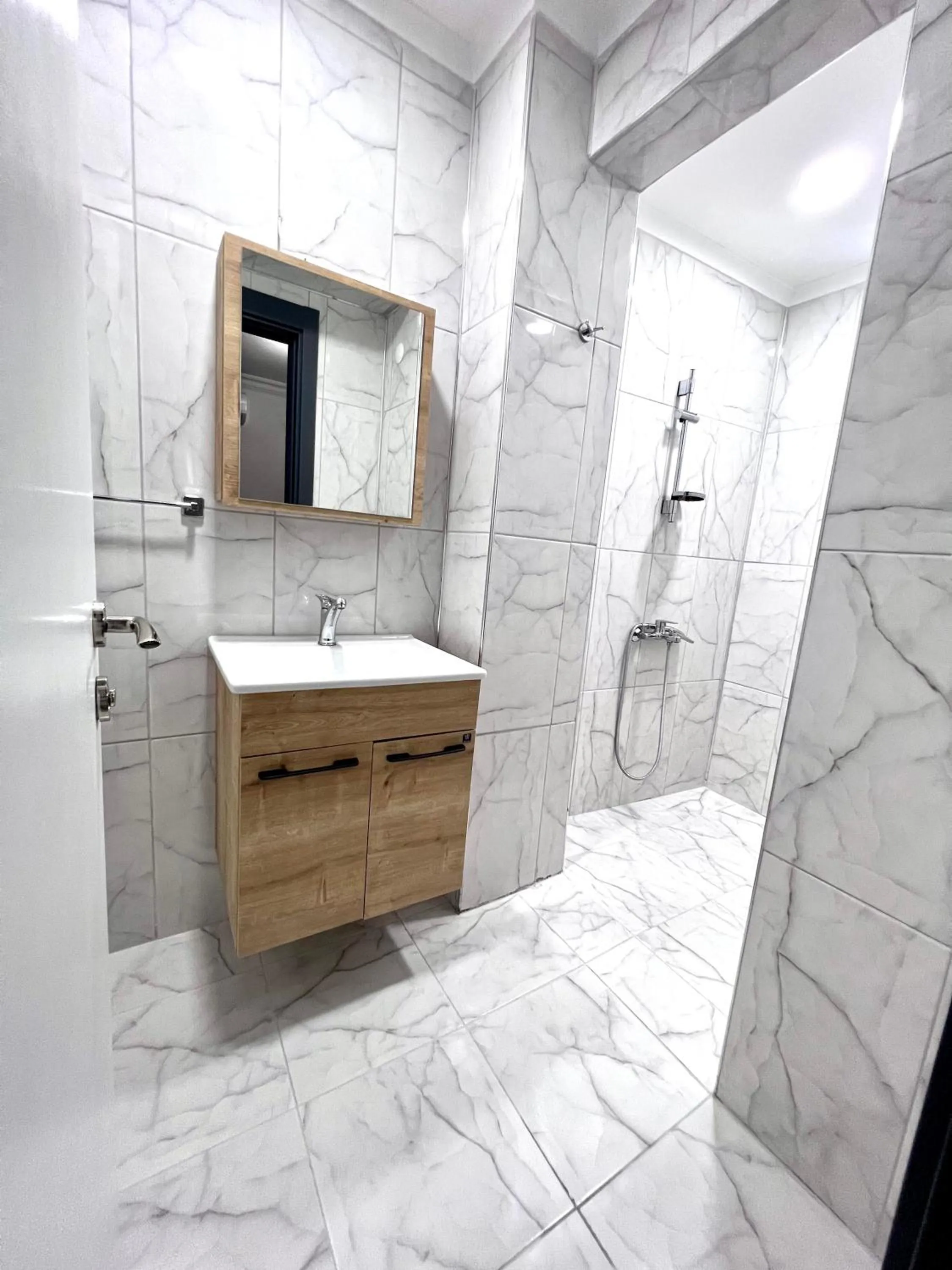 Bathroom in Yücel Hotel