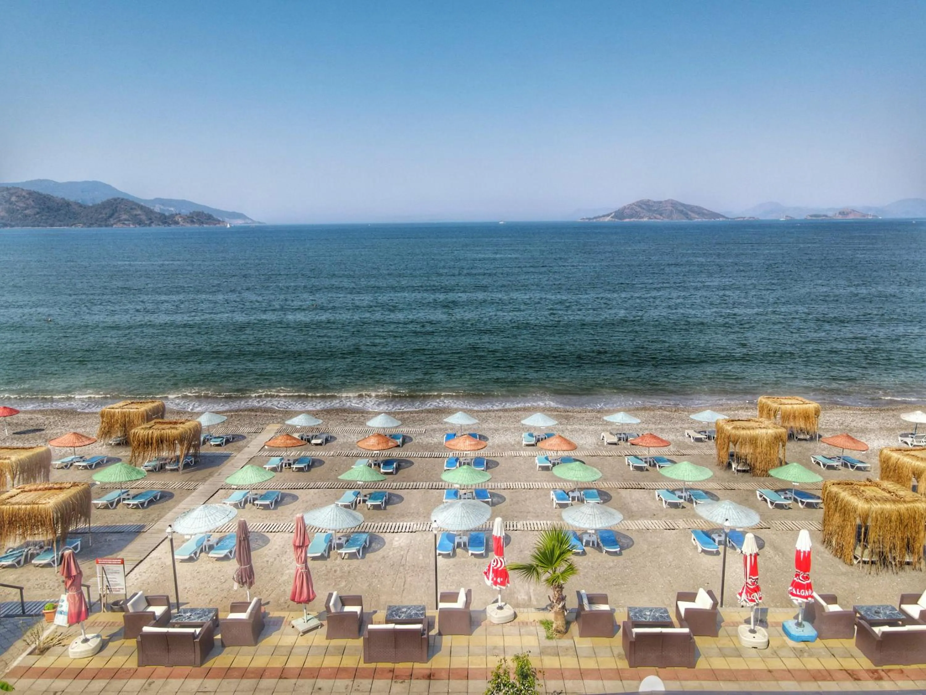 Beach in Yücel Hotel