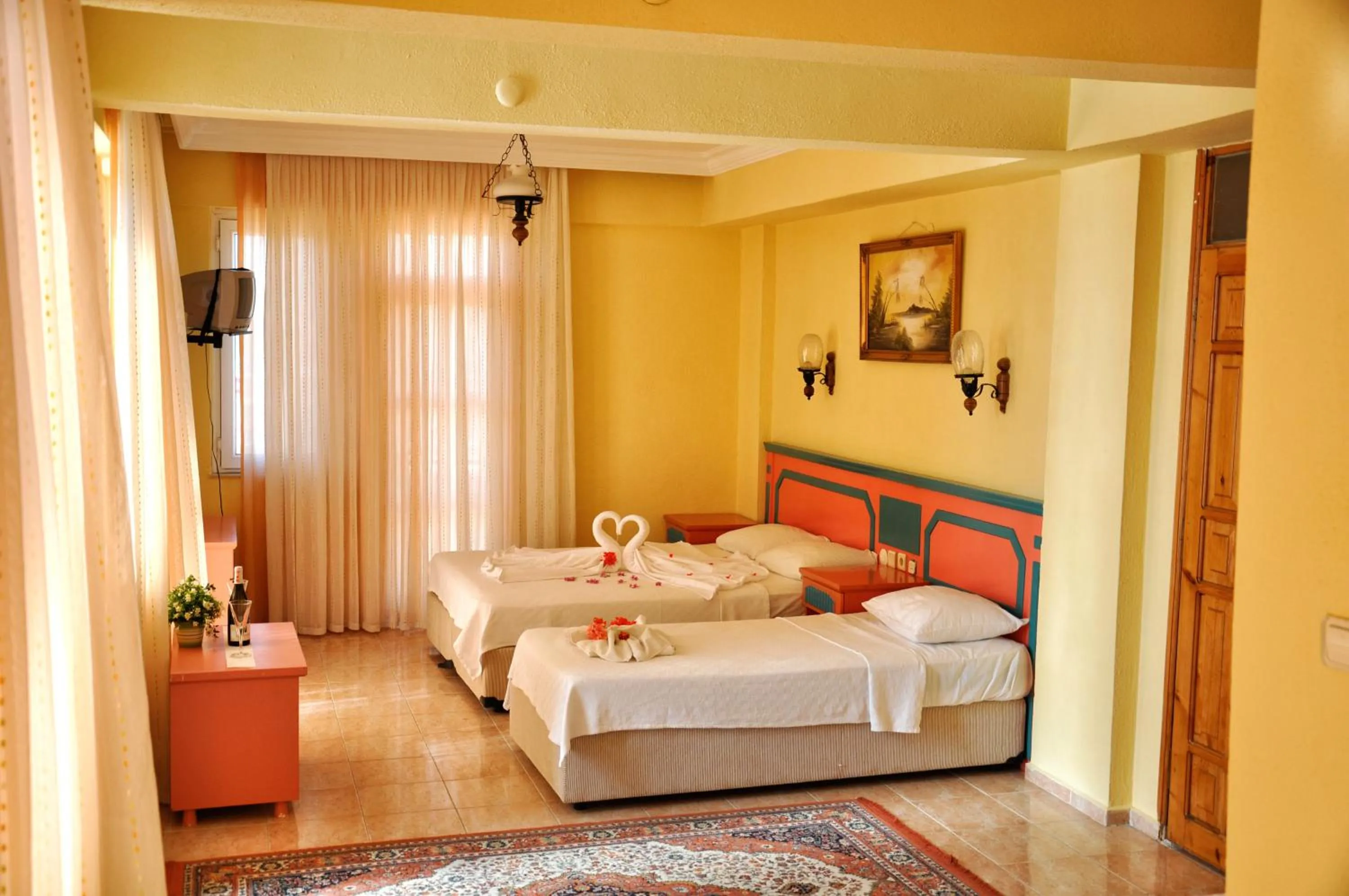 Bedroom, Bed in Yücel Hotel