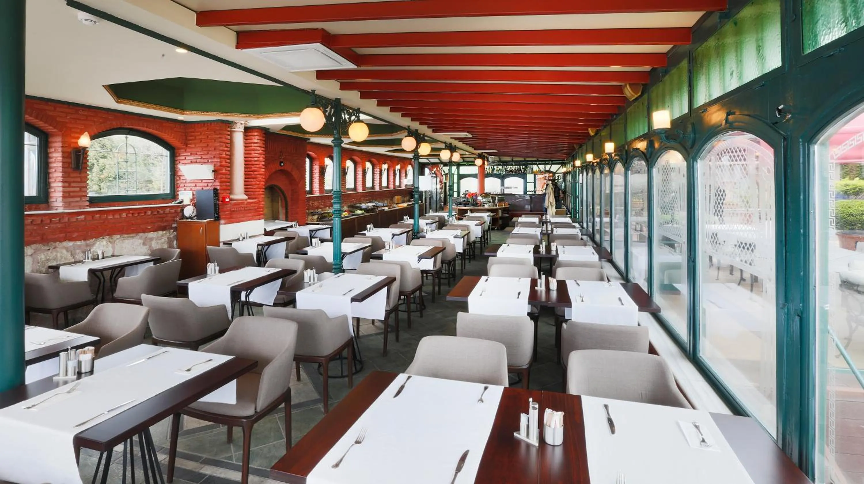 Restaurant/places to eat in Sultanahmet Palace Hotel