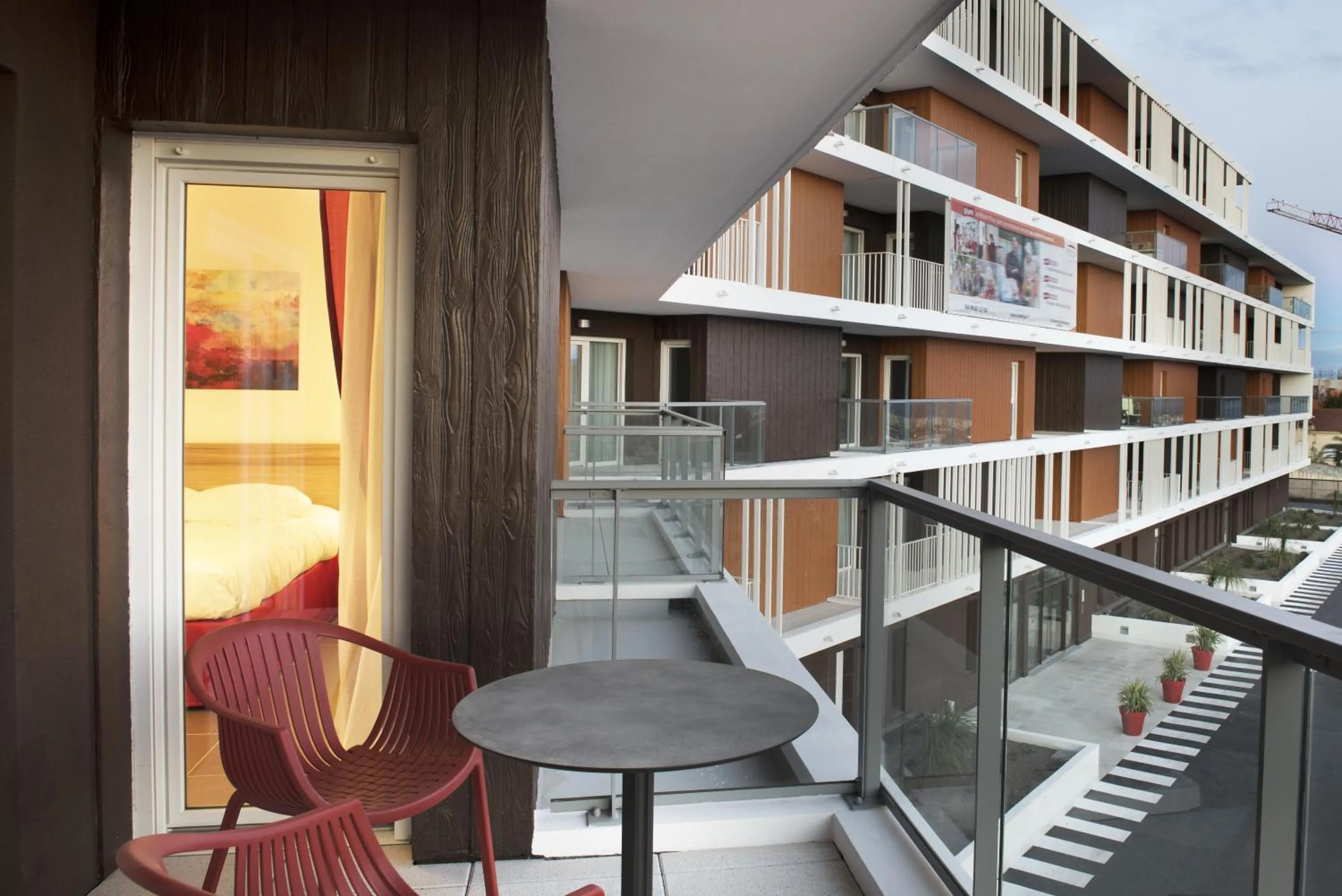 Facade/entrance in Domitys Le Ruban d'Azur résidence services séniors