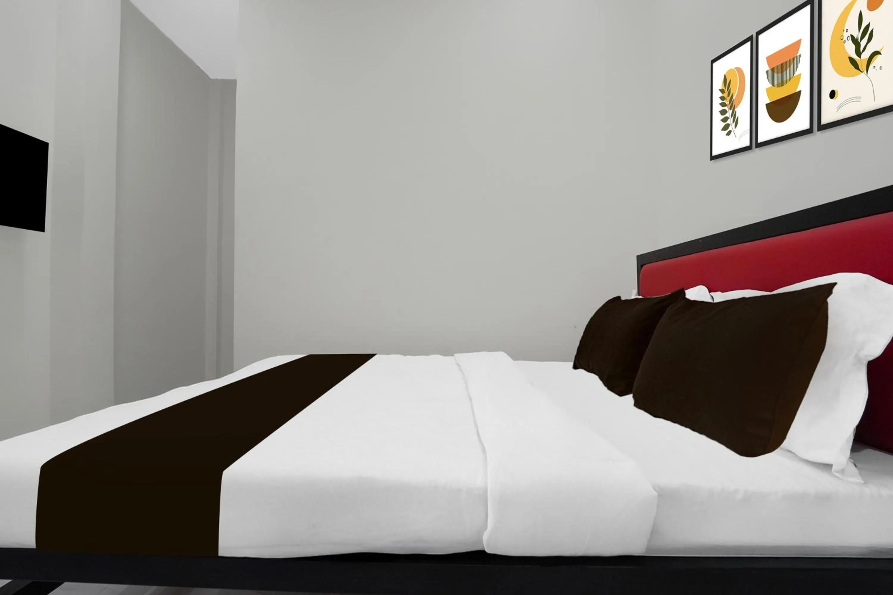 Hotel O Mid-Night Inn