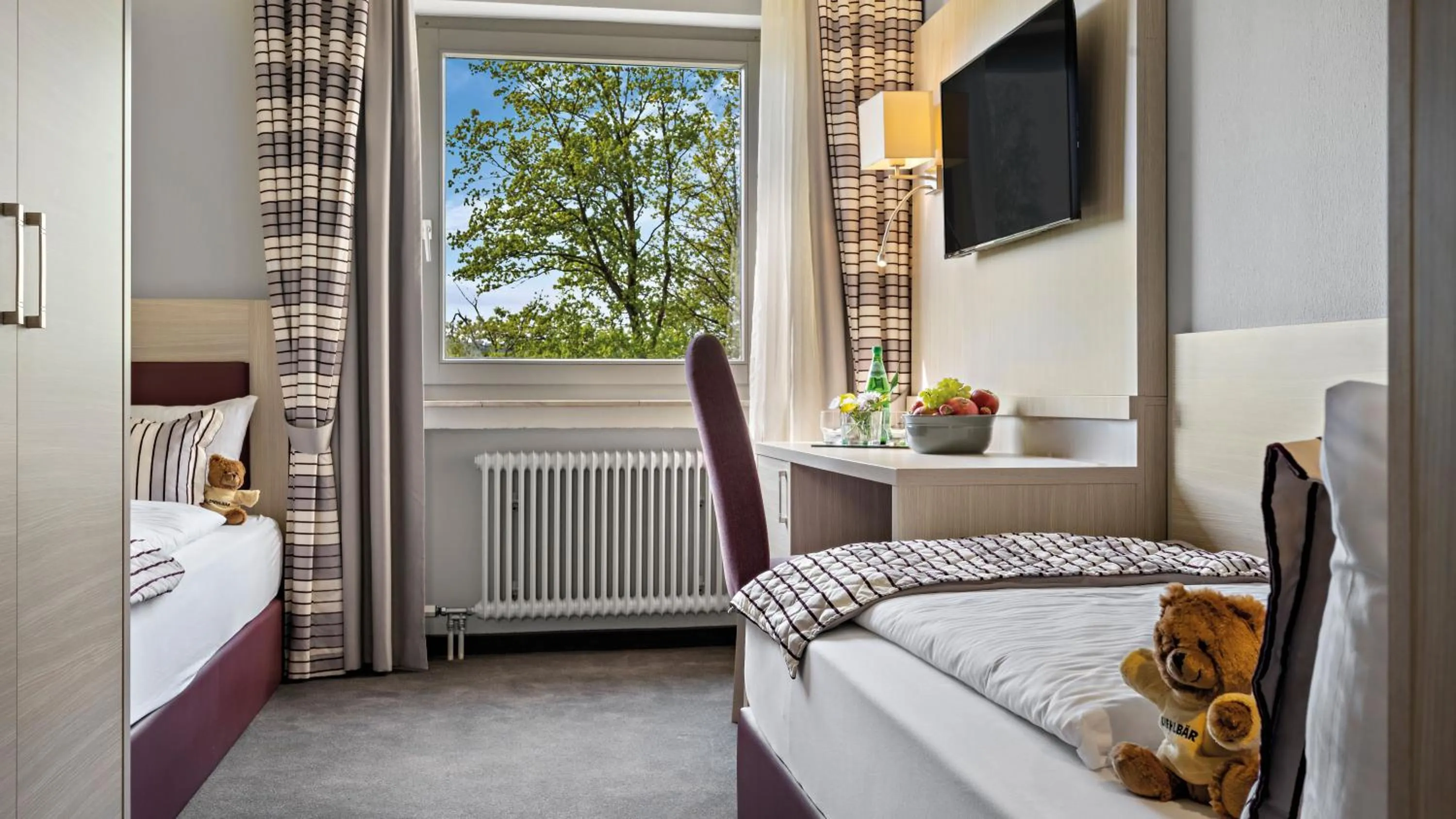 Photo of the whole room, Bed in Hotel Diehlberg