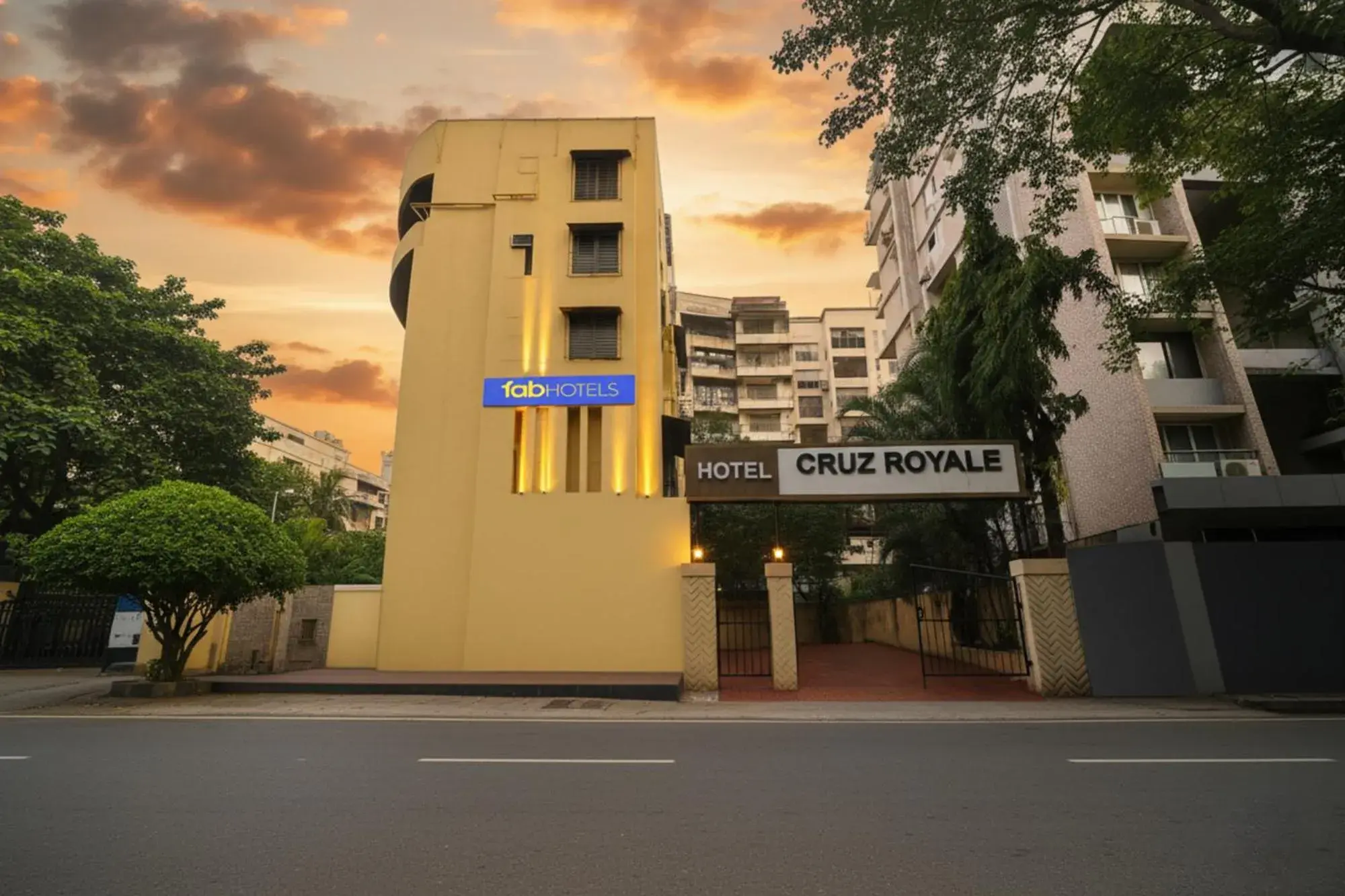 FabHotel Cruz Royale - Nr- Bandra West FabHotel Cruz Royale - Nr- Bandra West