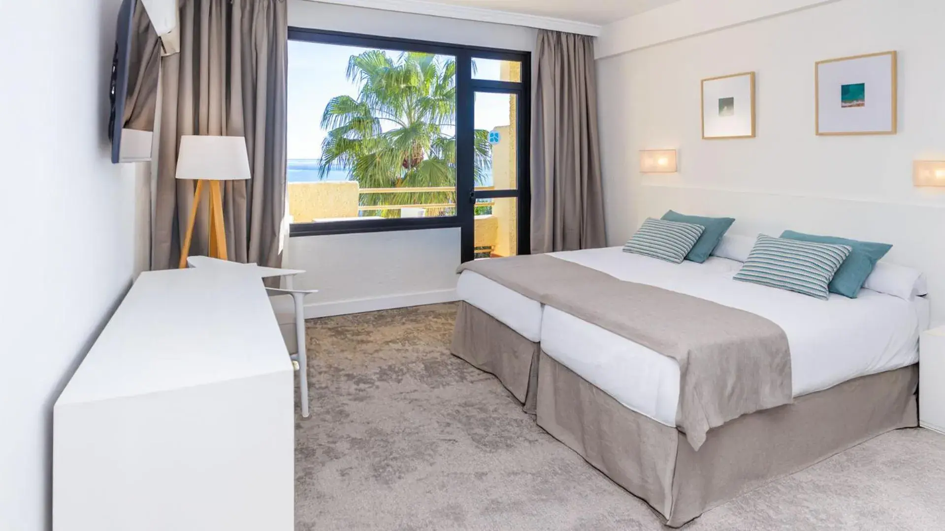 Bedroom, Bed in BLUESEA Al Andalus Bedroom, Bed in BLUESEA Al Andalus