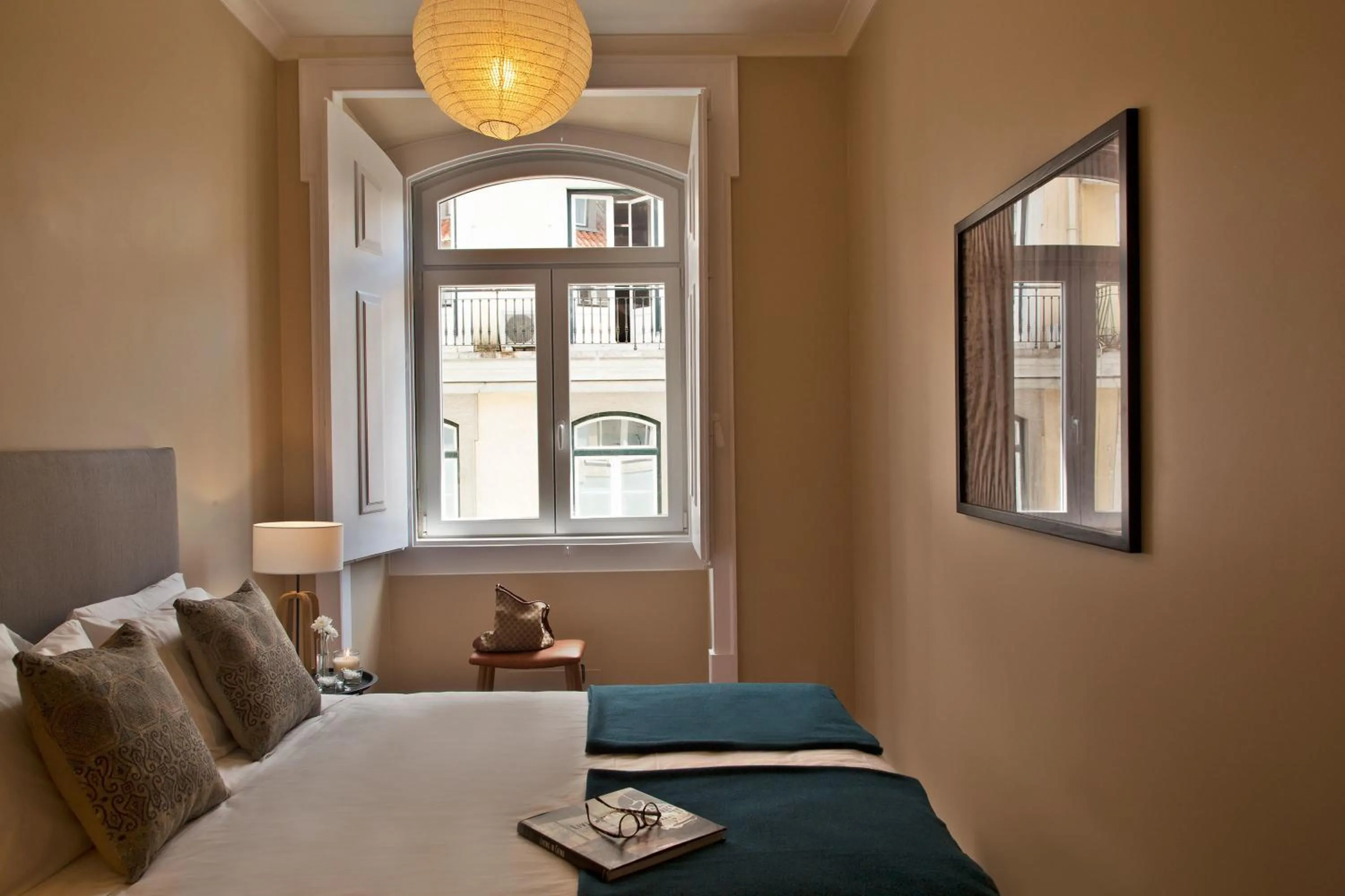 Bed in Lisbon Five Stars Apartments São Julião 72