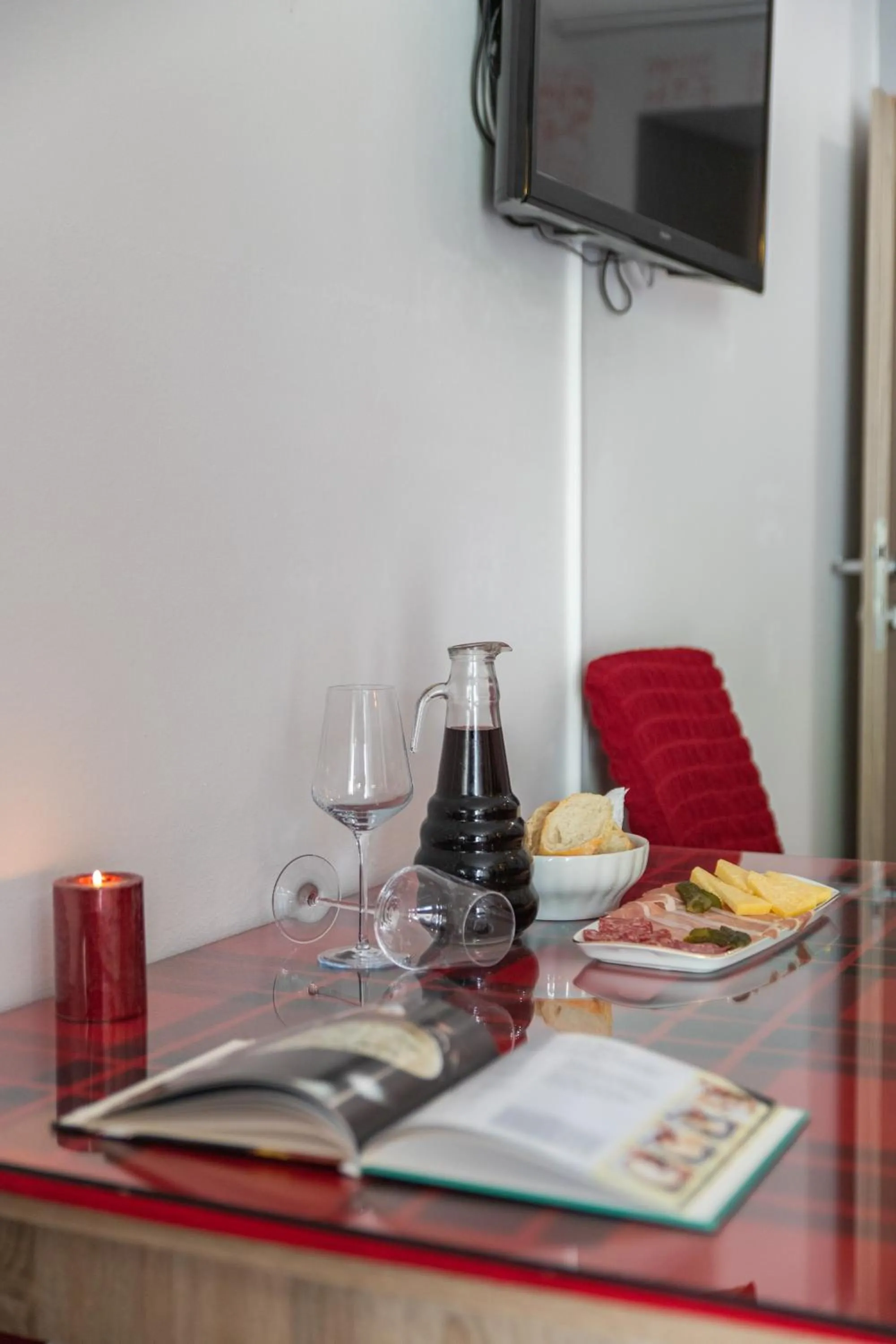 Two-Bedroom Apartment in Apartments villa Mira