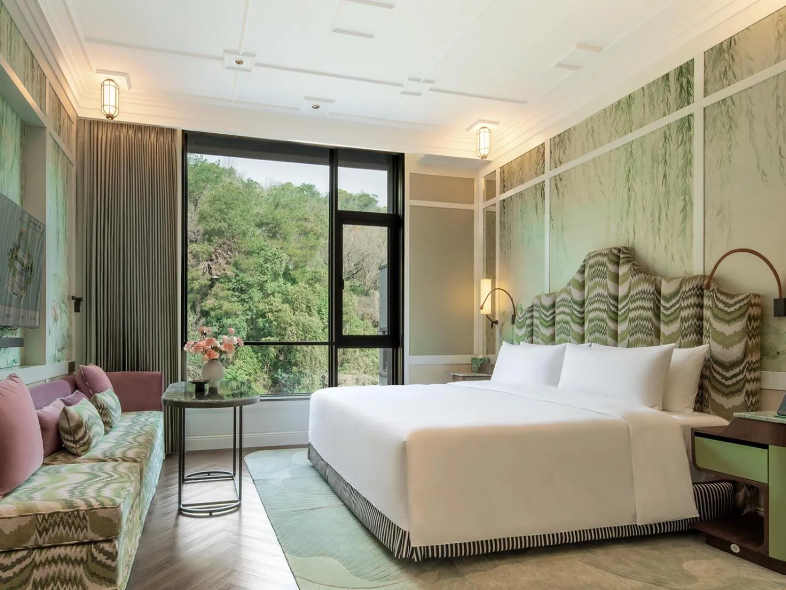 Bedroom, Bed in The Silk Lakehouse, Shangri-La Hangzhou