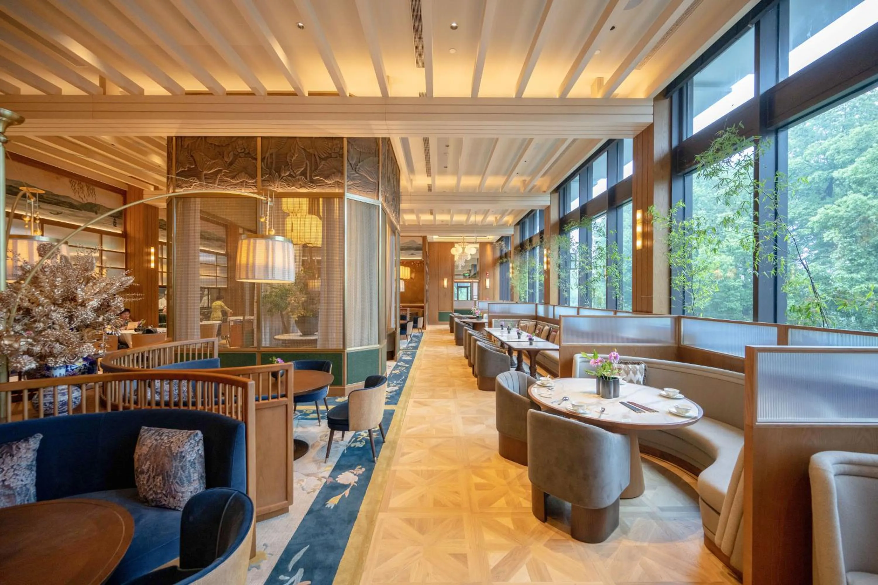 Restaurant/places to eat in The Silk Lakehouse, Shangri-La Hangzhou