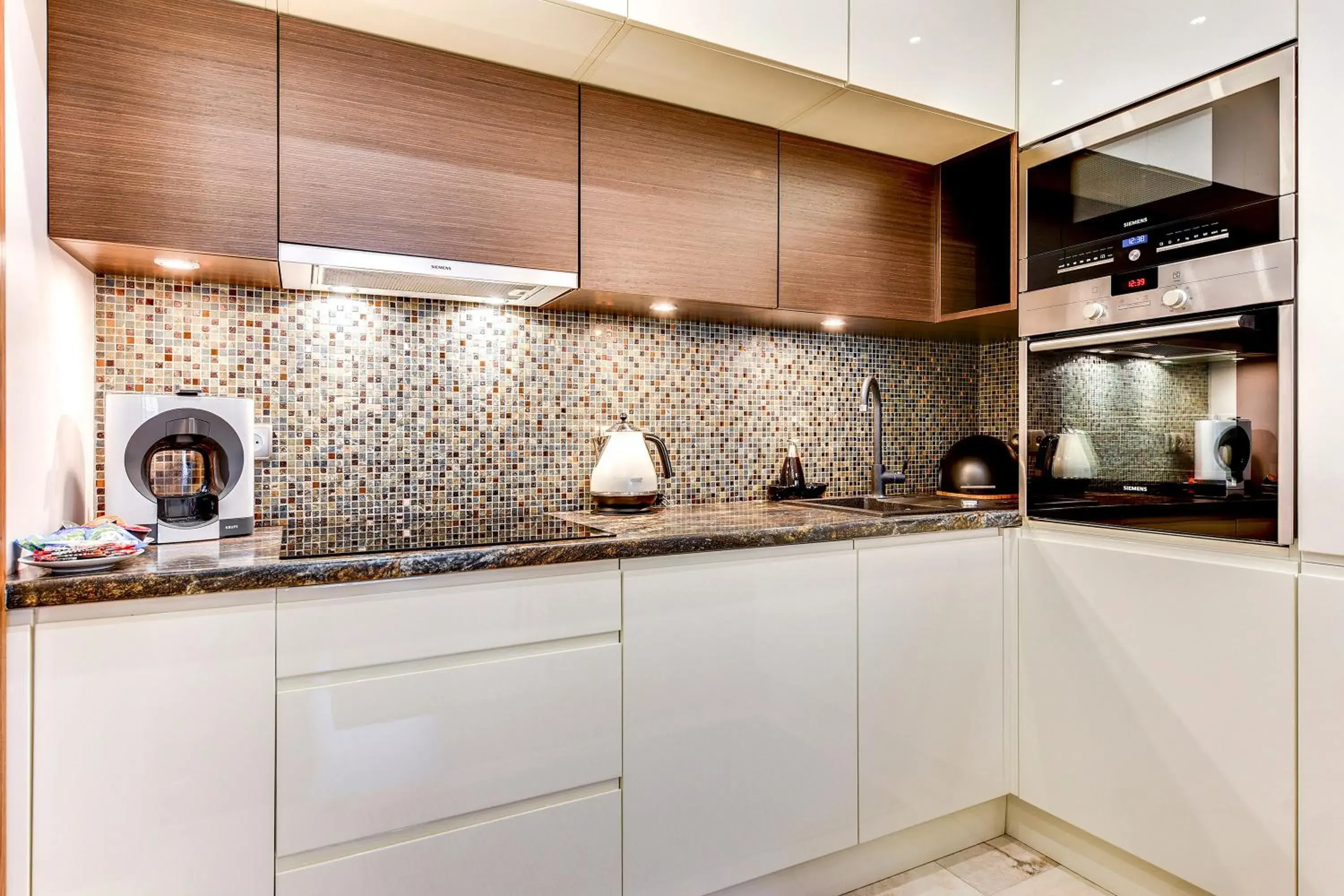 Deluxe Two-Bedroom Apartment with Balcony and City View (34) in Old Town by Welcome Apartment Deluxe Two-Bedroom Apartment with Balcony and City View (34) in Old Town by Welcome Apartment