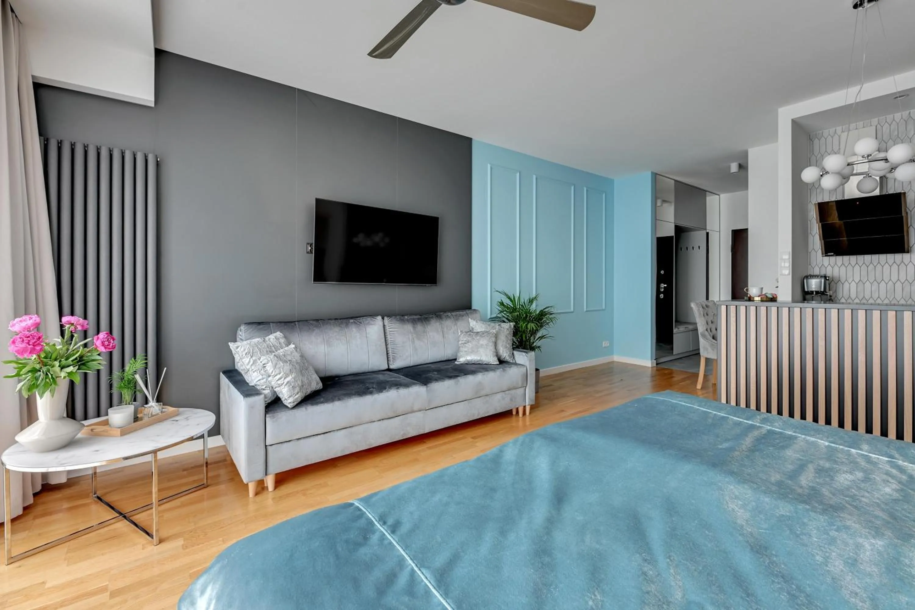 TV and multimedia in Old Town by Welcome Apartment