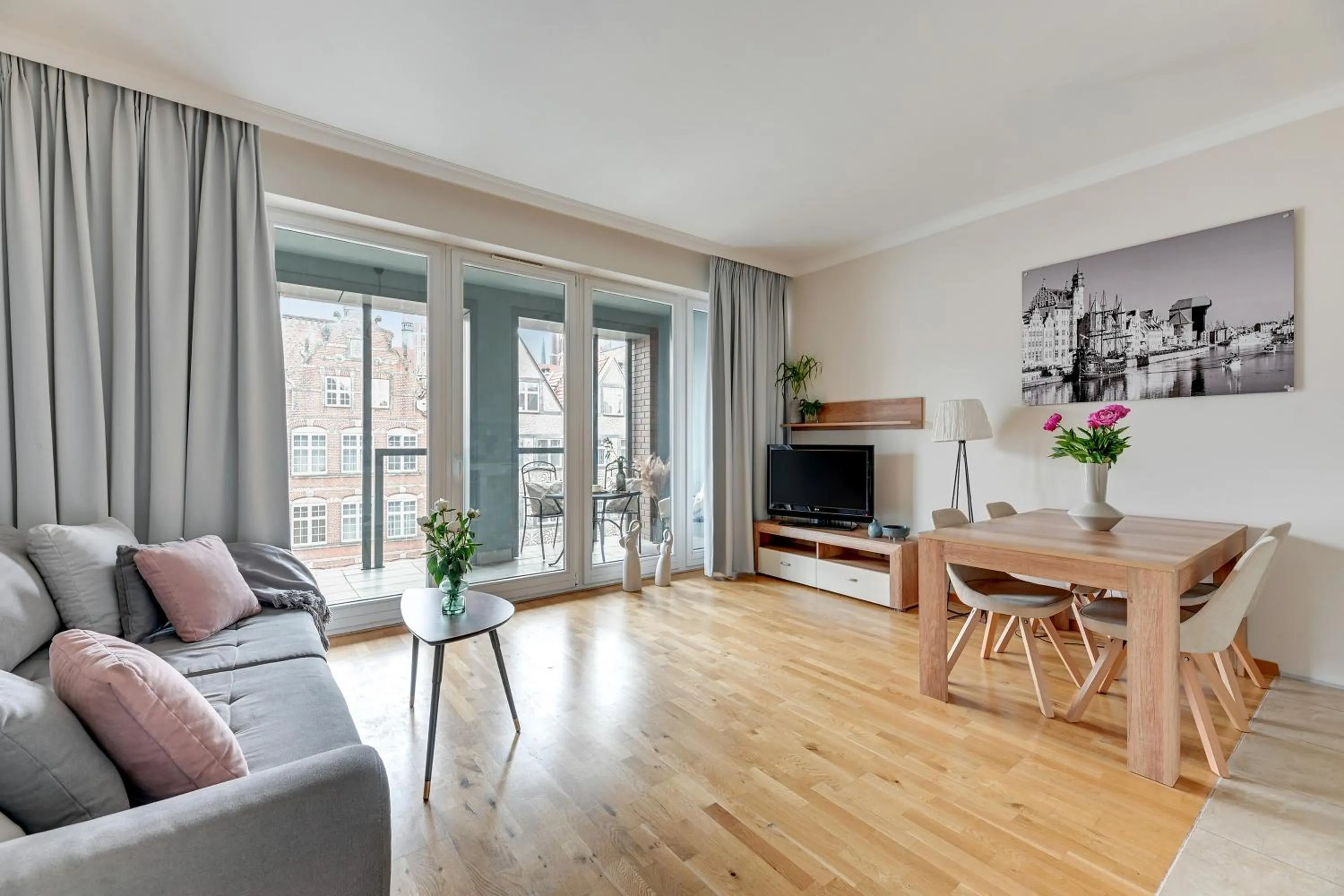 Living room in Old Town by Welcome Apartment