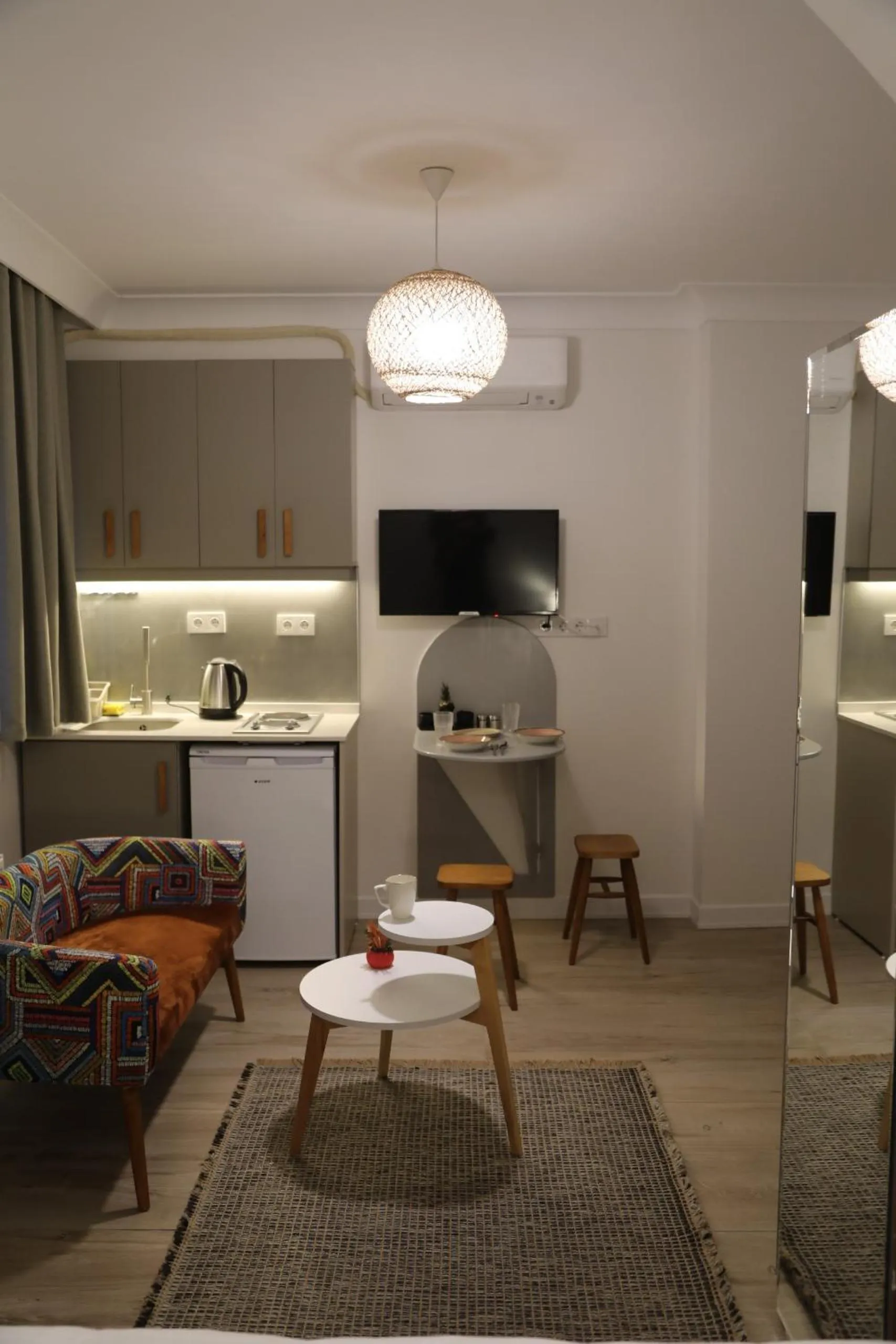 Kitchen or kitchenette in Agion Living Taksim Cihangir