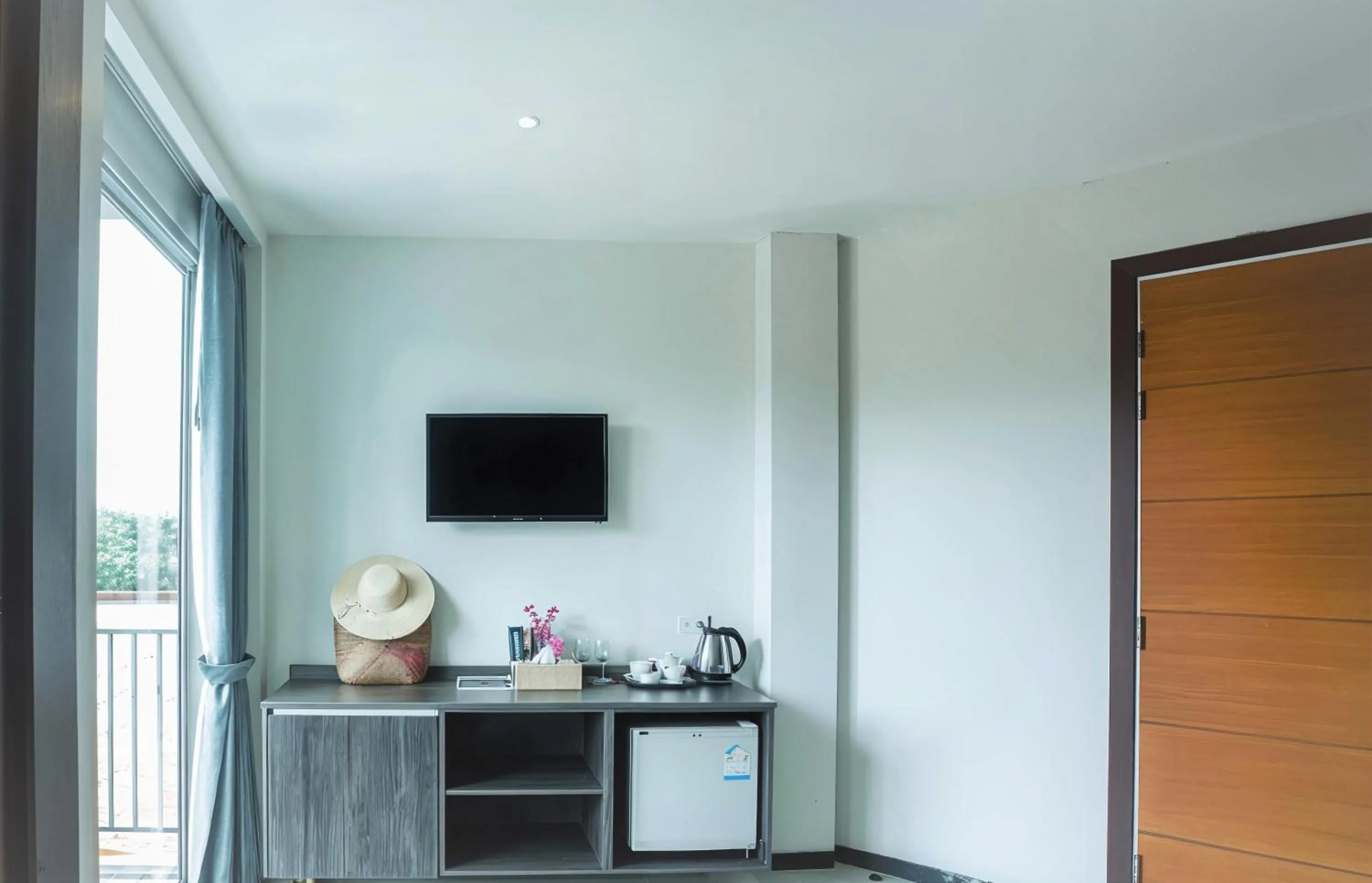 TV and multimedia in Ko Lanta Hotels and Working Space