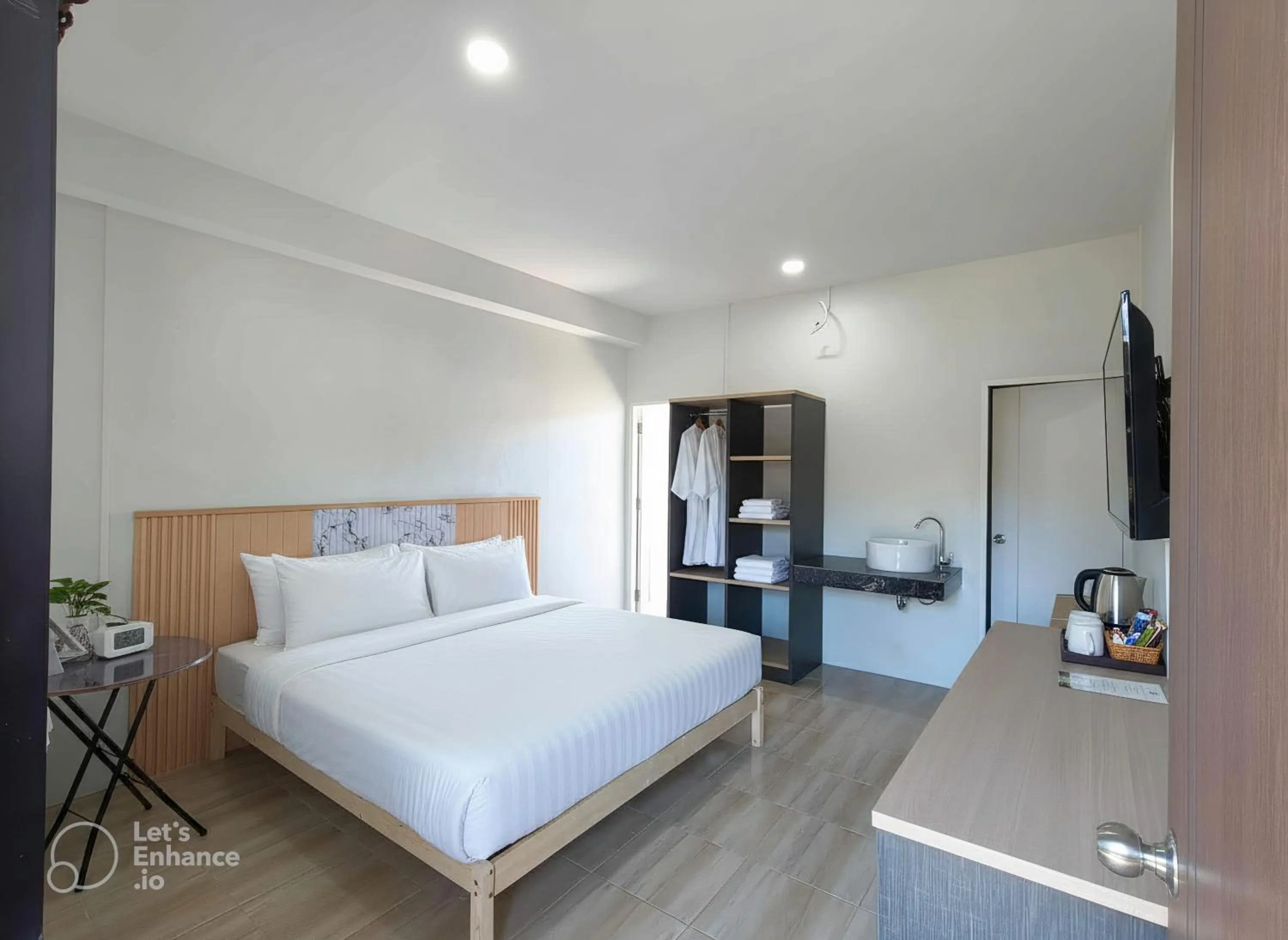 Bed in Ko Lanta Hotels and Working Space