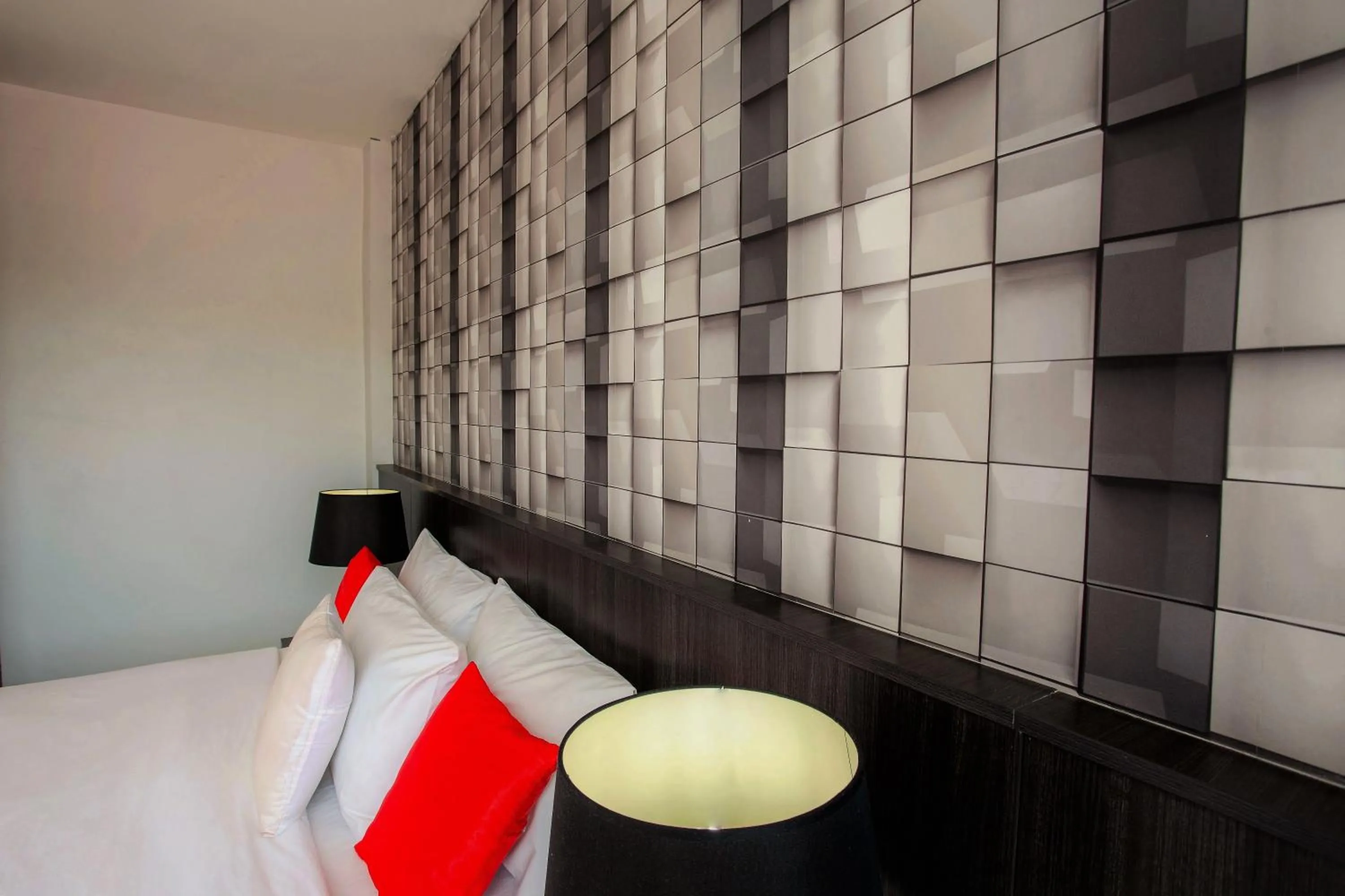 Property building, Bed in Ko Lanta Hotels and Working Space