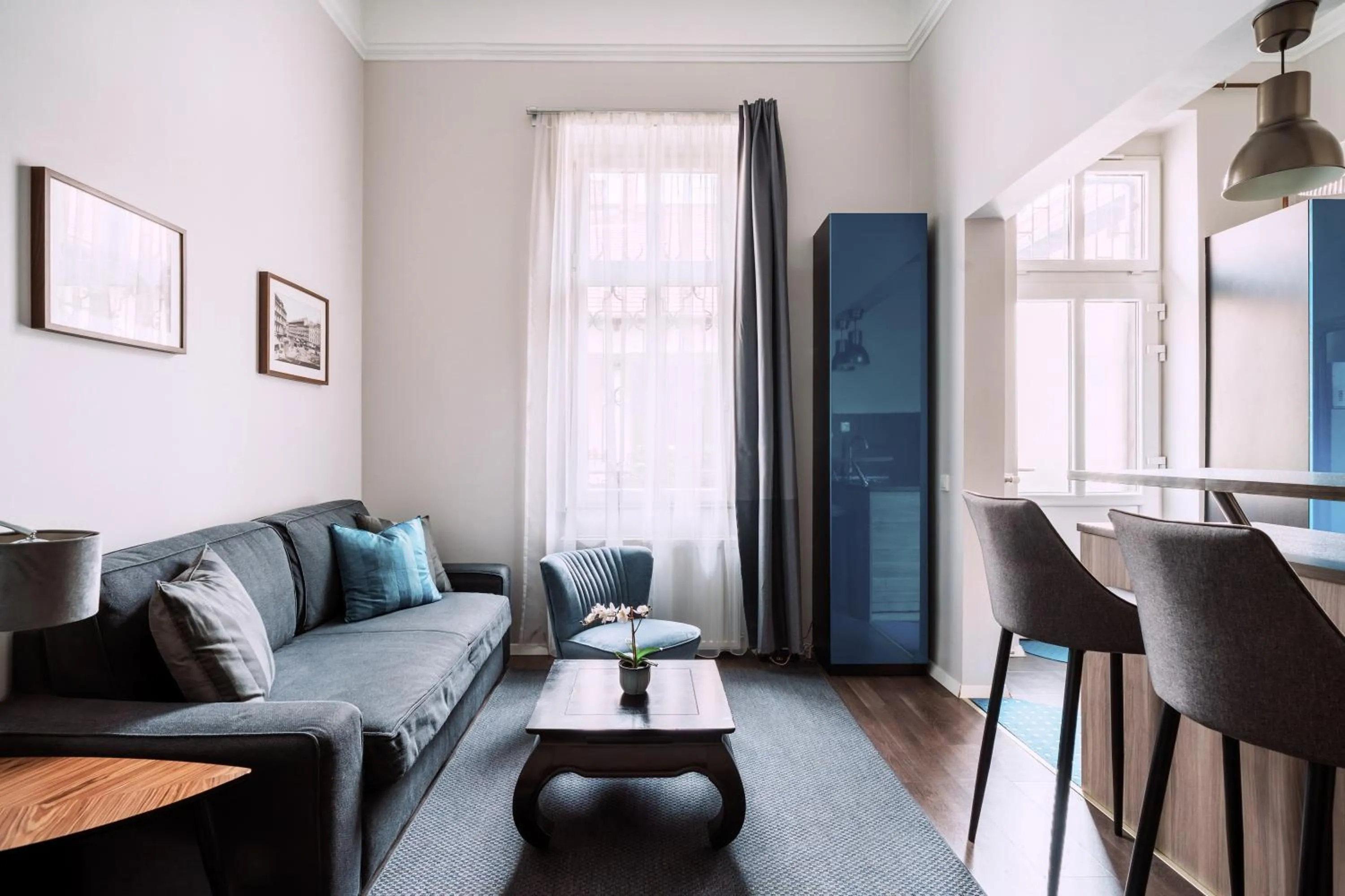 Andrassy Garden Apartment in Center