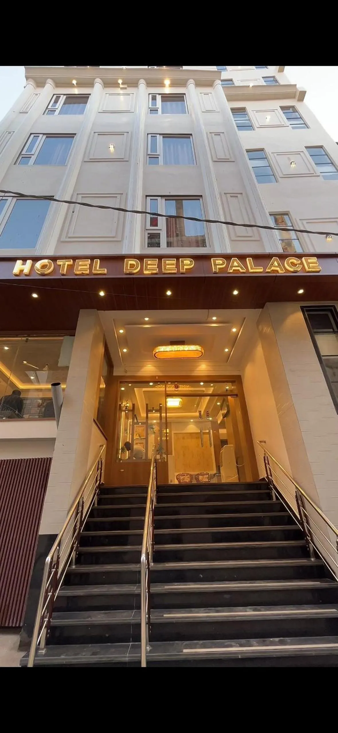 hotel deep palace