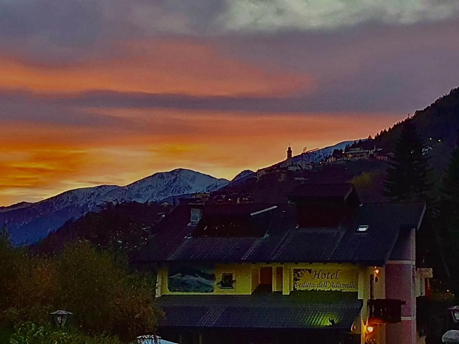 Hotel Veduta dell'Adamello