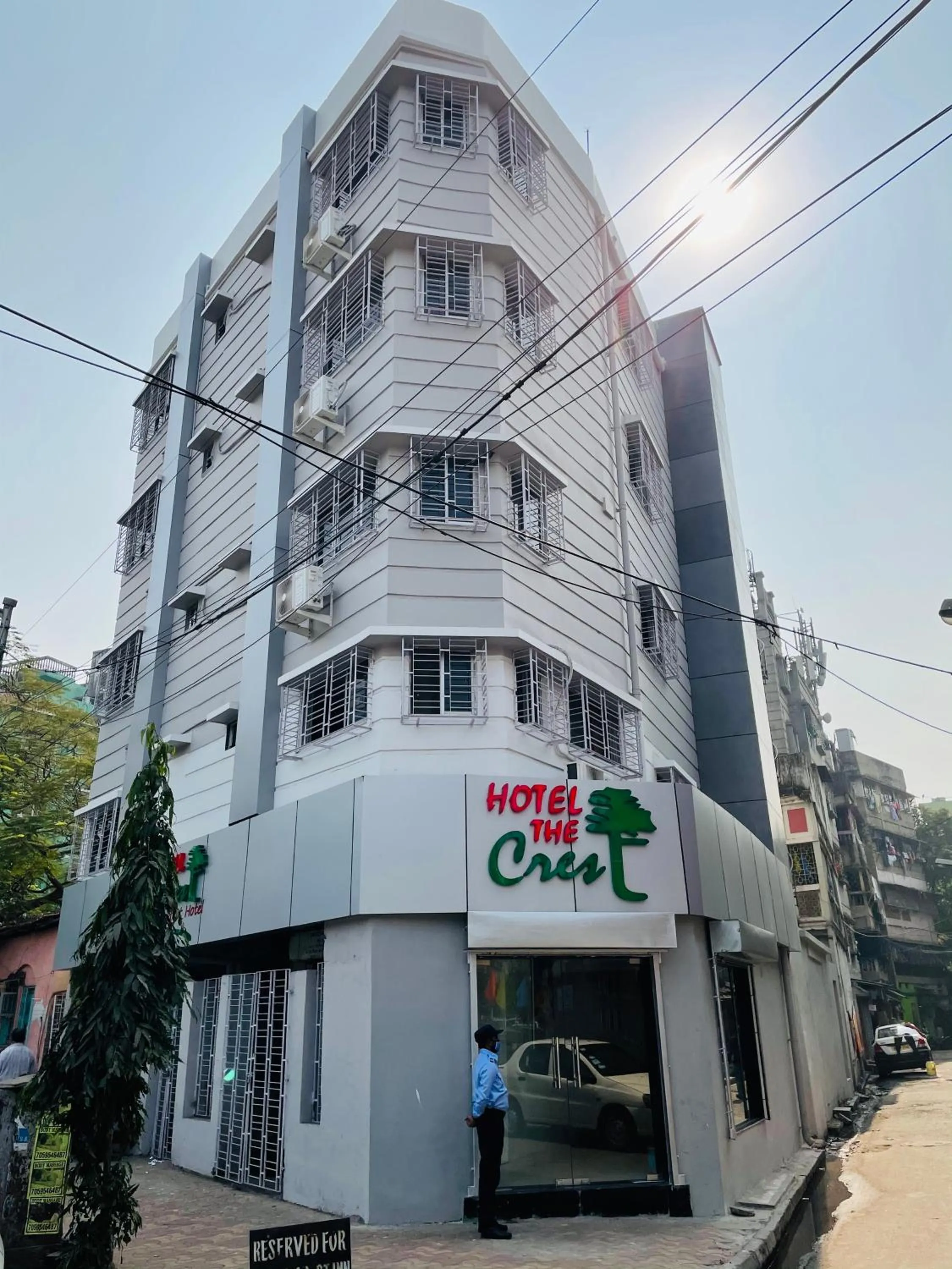 Hotel The Crest