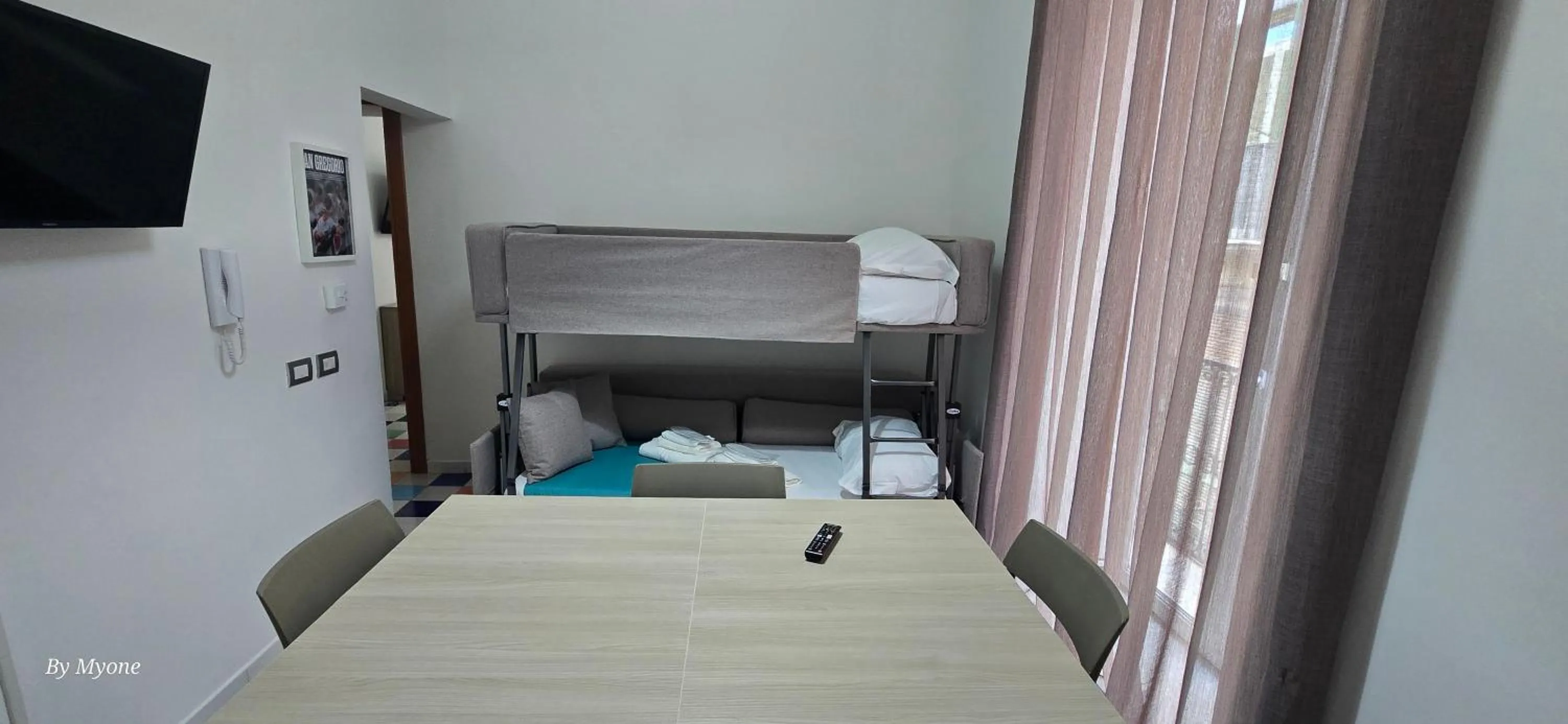 Bed in Appartamenti La Dimora di Parthenope Centro Storico