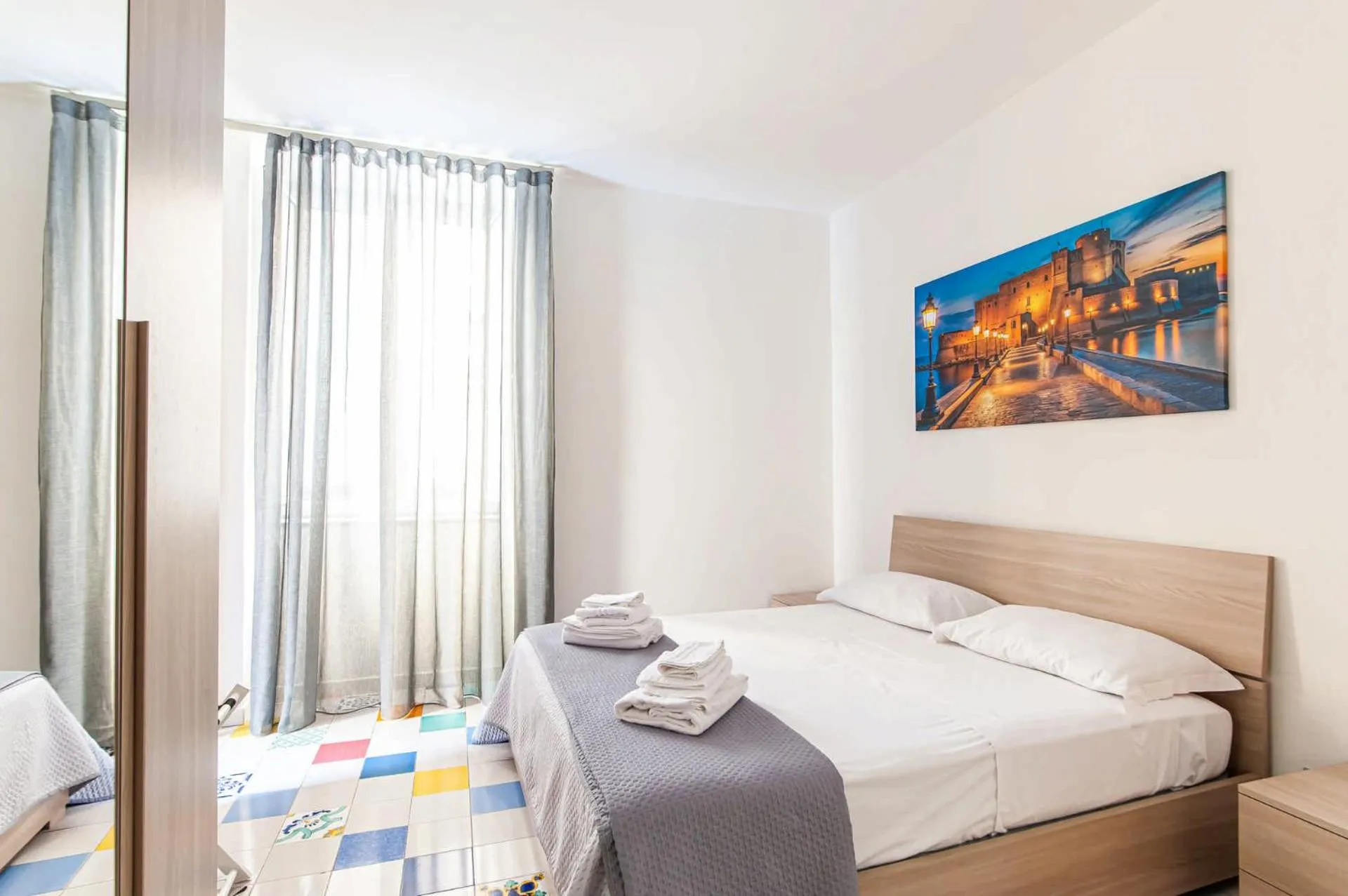 Bed in Appartamenti La Dimora di Parthenope Centro Storico