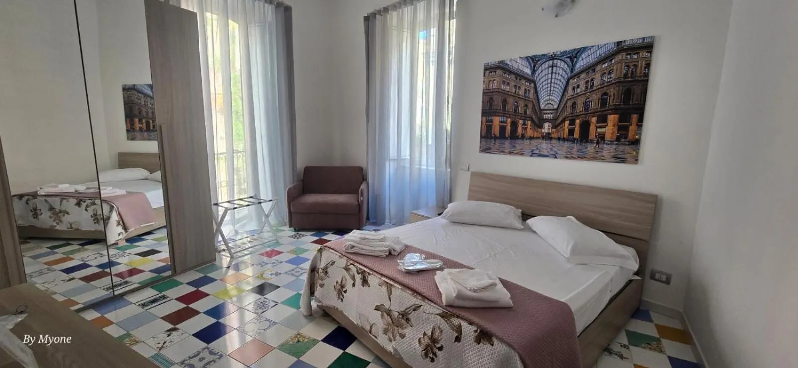 Bed in Appartamenti La Dimora di Parthenope Centro Storico