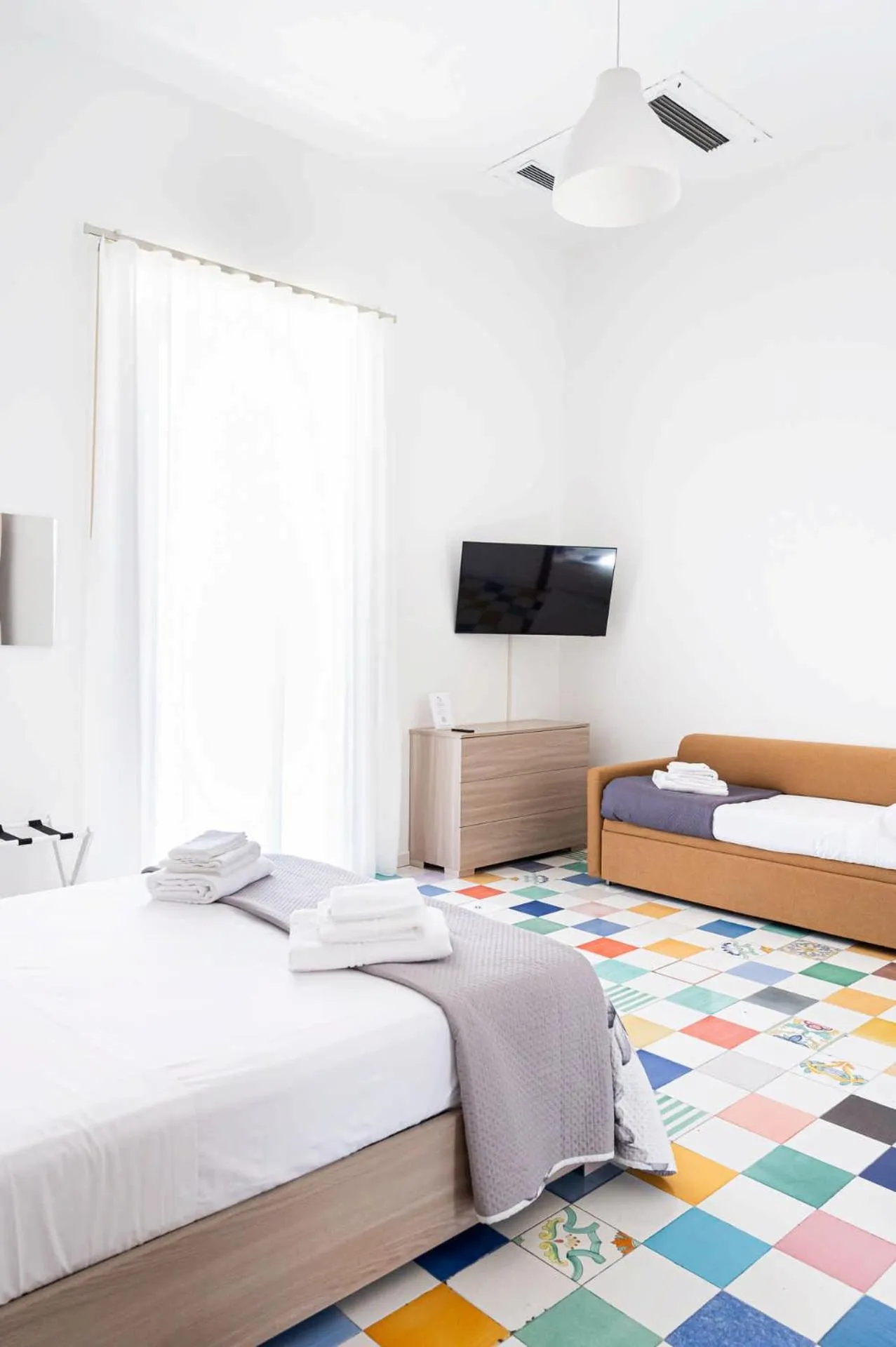 Bed in Appartamenti La Dimora di Parthenope Centro Storico