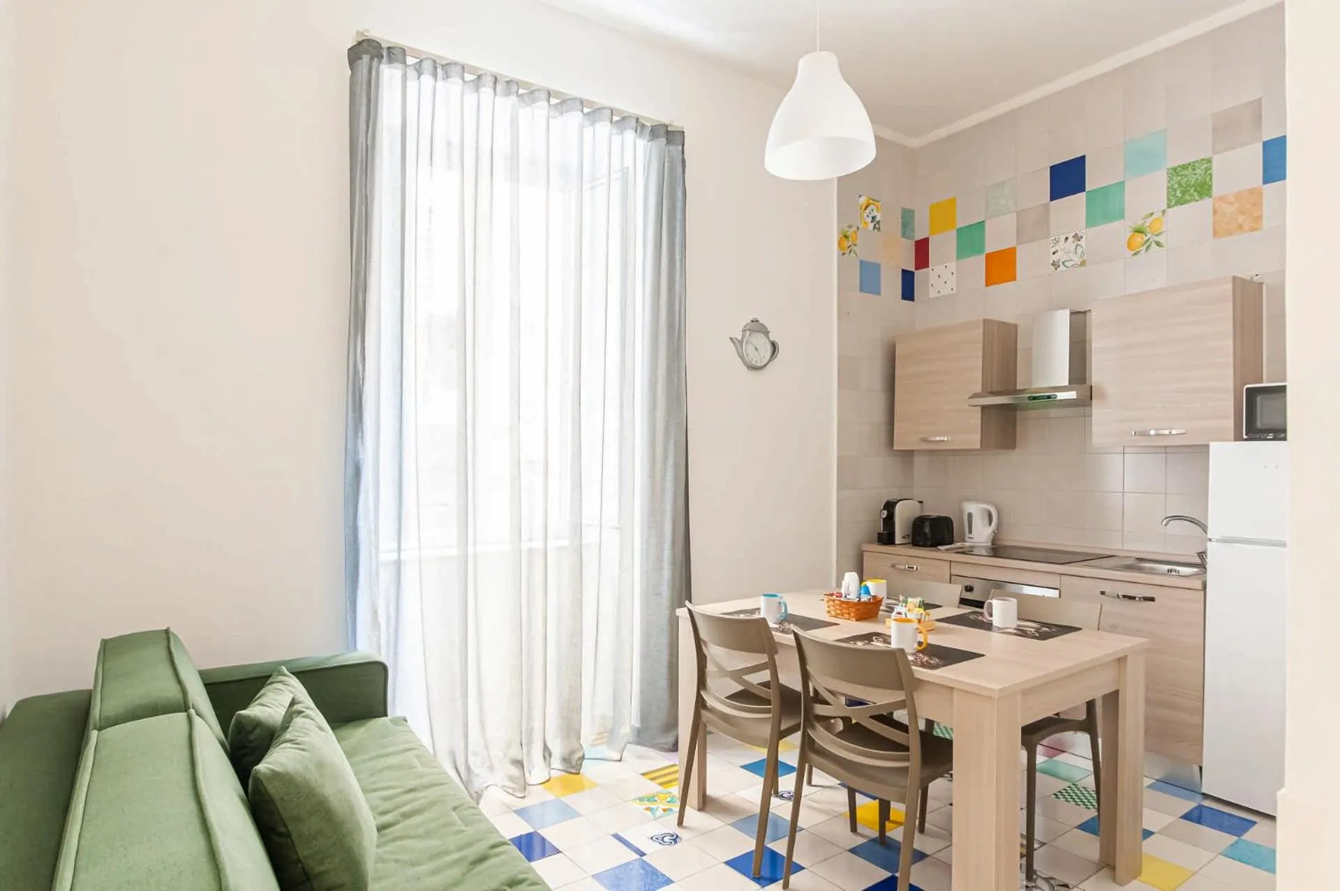 Kitchen or kitchenette in Appartamenti La Dimora di Parthenope Centro Storico