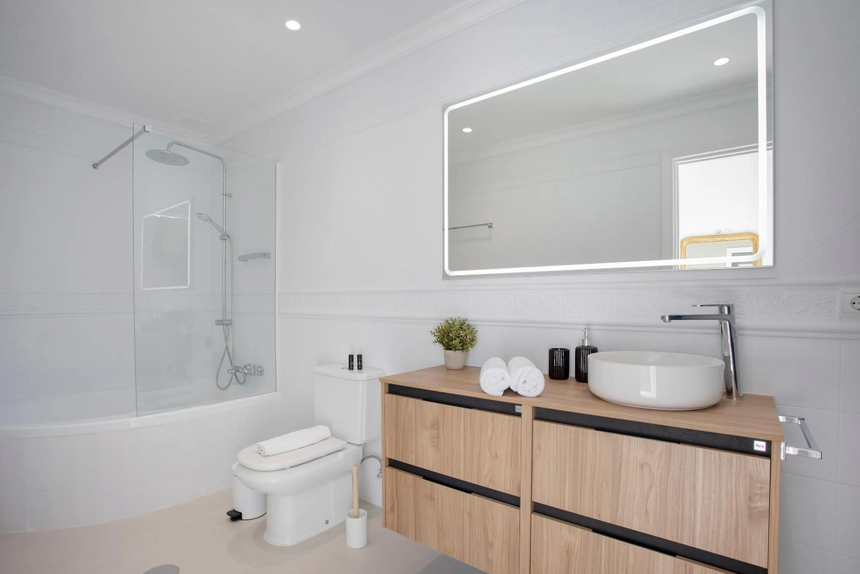 Bathroom in Genteel Home Royal Garden