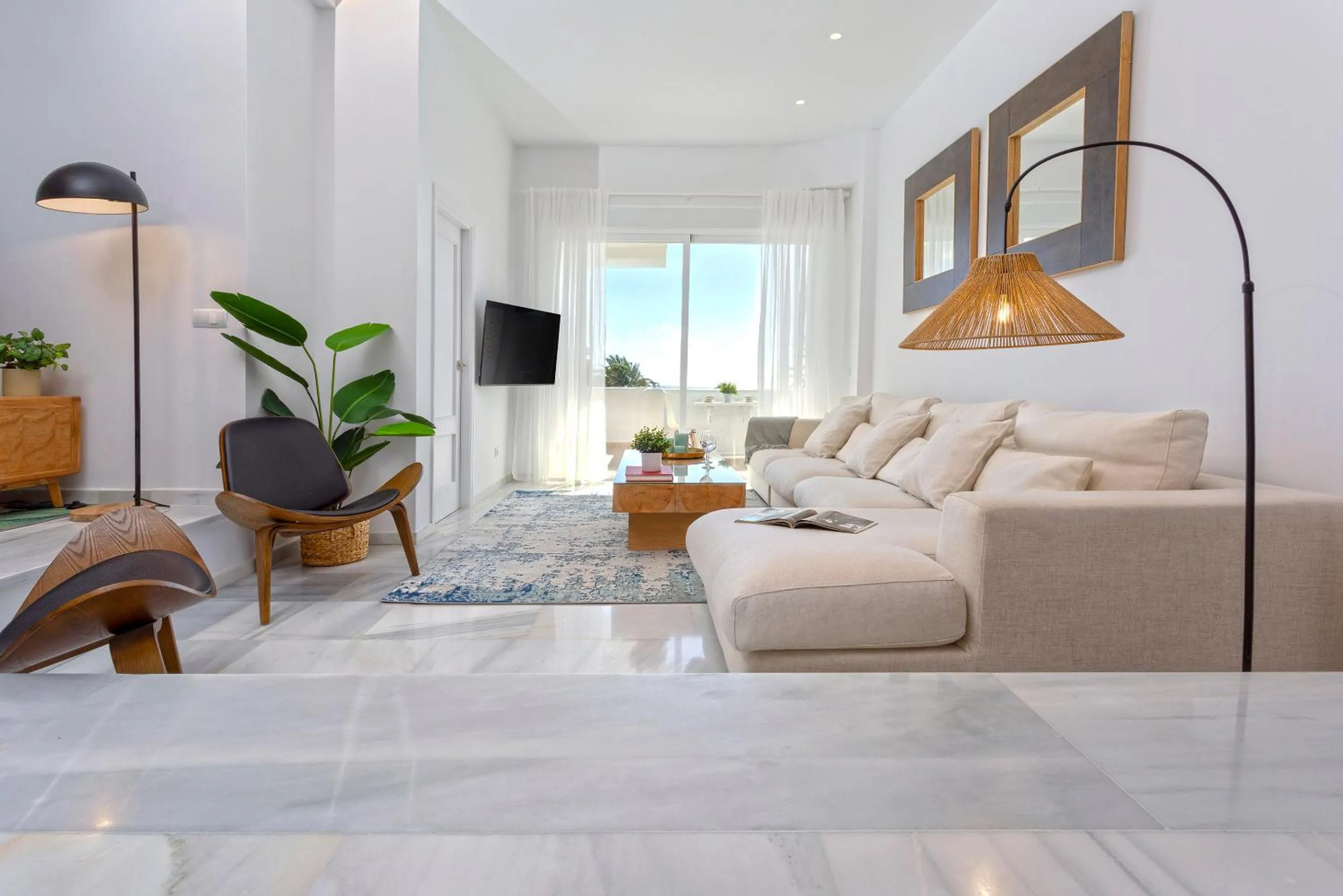 Living room in Genteel Home Royal Garden