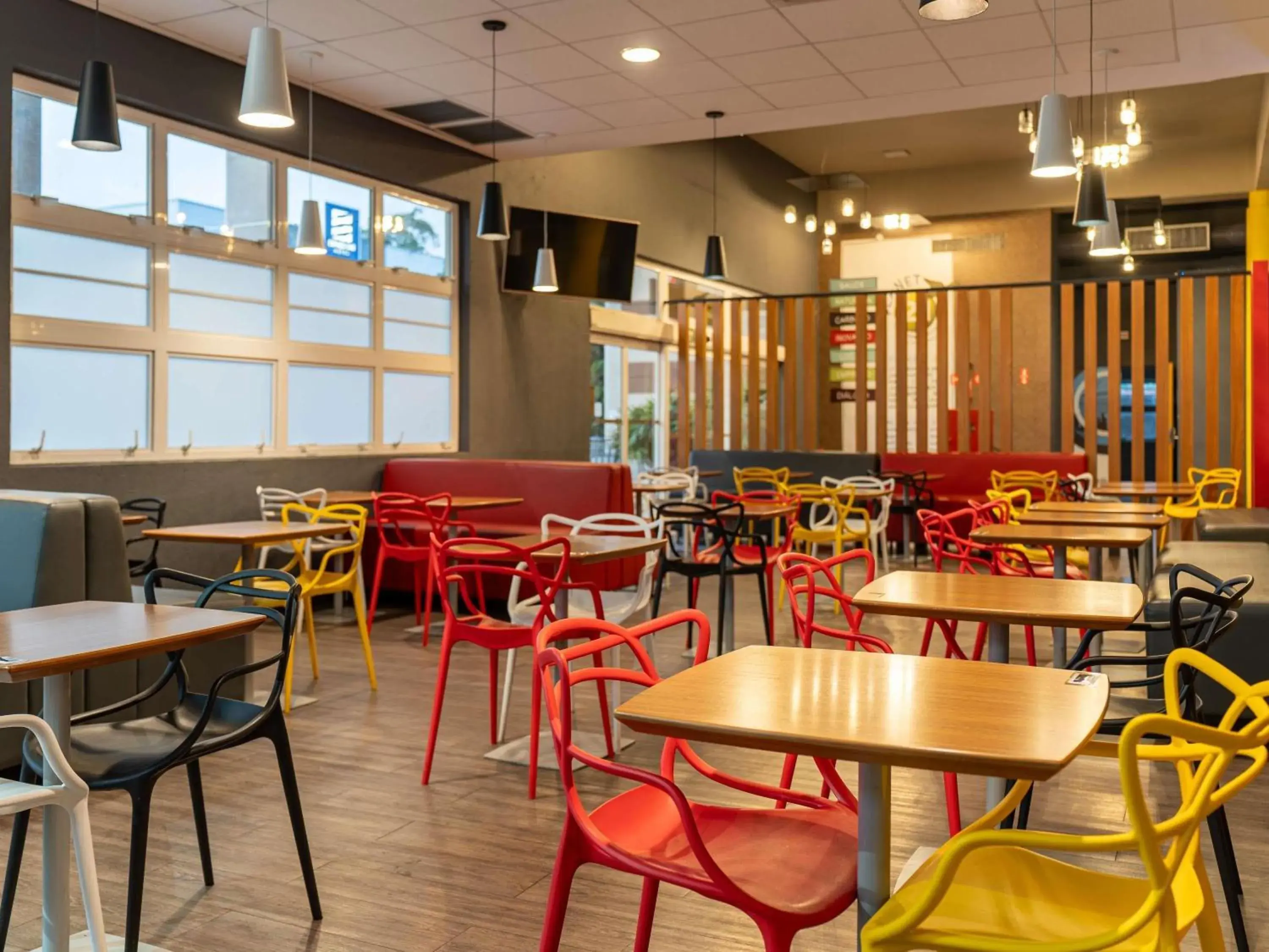 Restaurant/places to eat in ibis Paulinia Restaurant/places to eat in ibis Paulinia