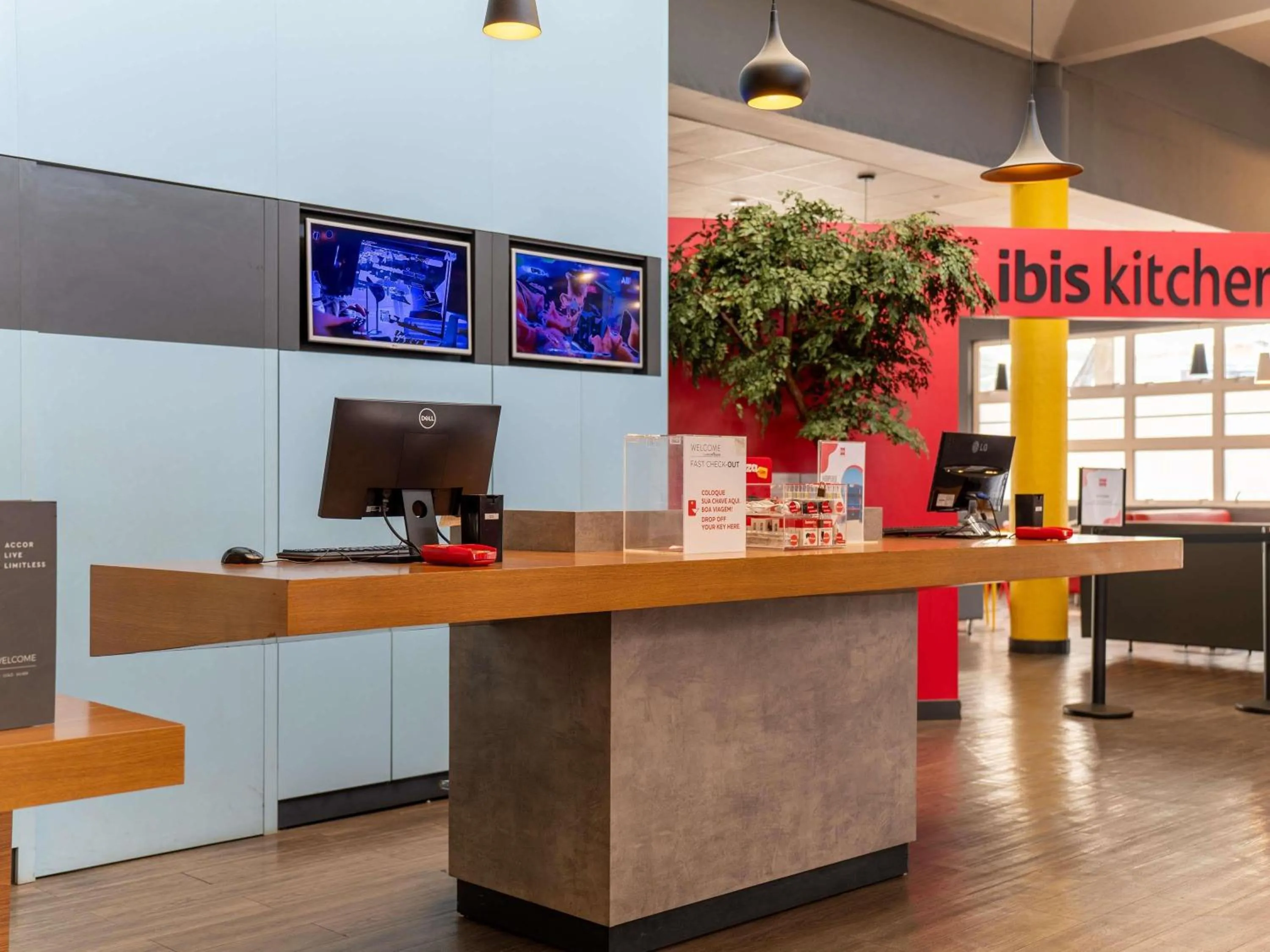 Property building in ibis Paulinia