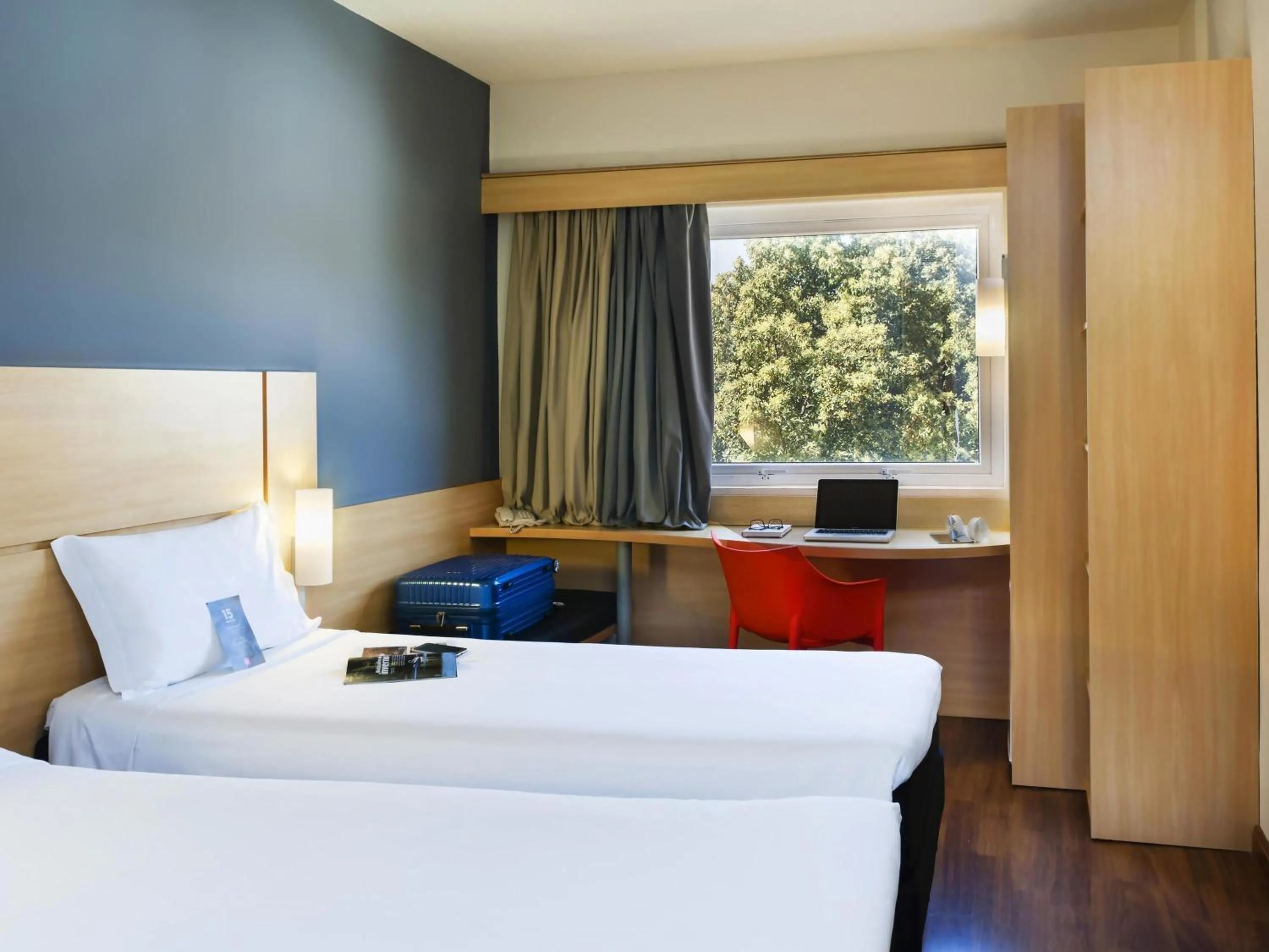 Bedroom, Bed in ibis Paulinia