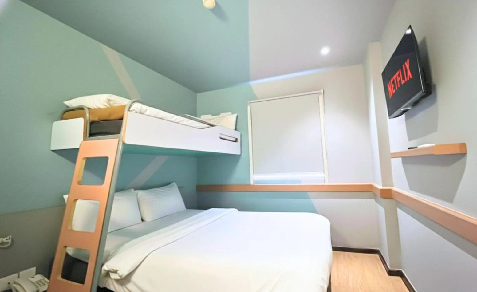 Bedroom, Bed in Ibis Budget Jakarta Airport