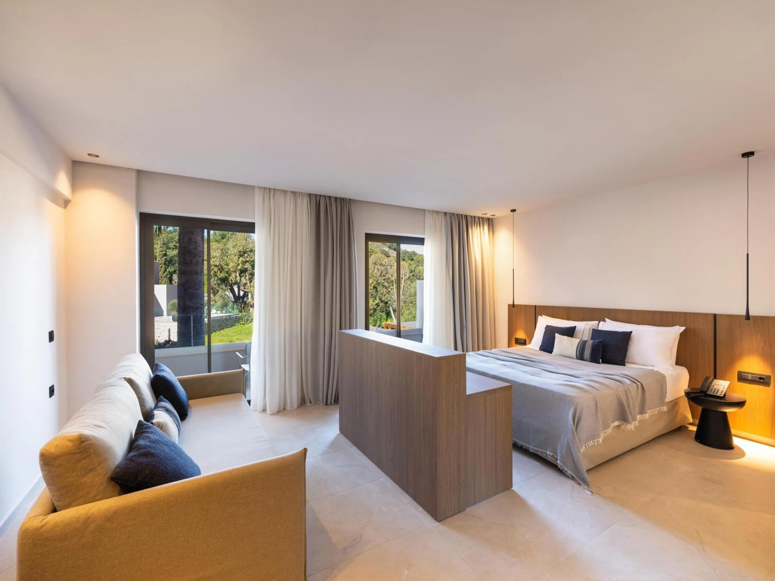 Photo of the whole room, Bed in Cabú Hotel - Adults Only