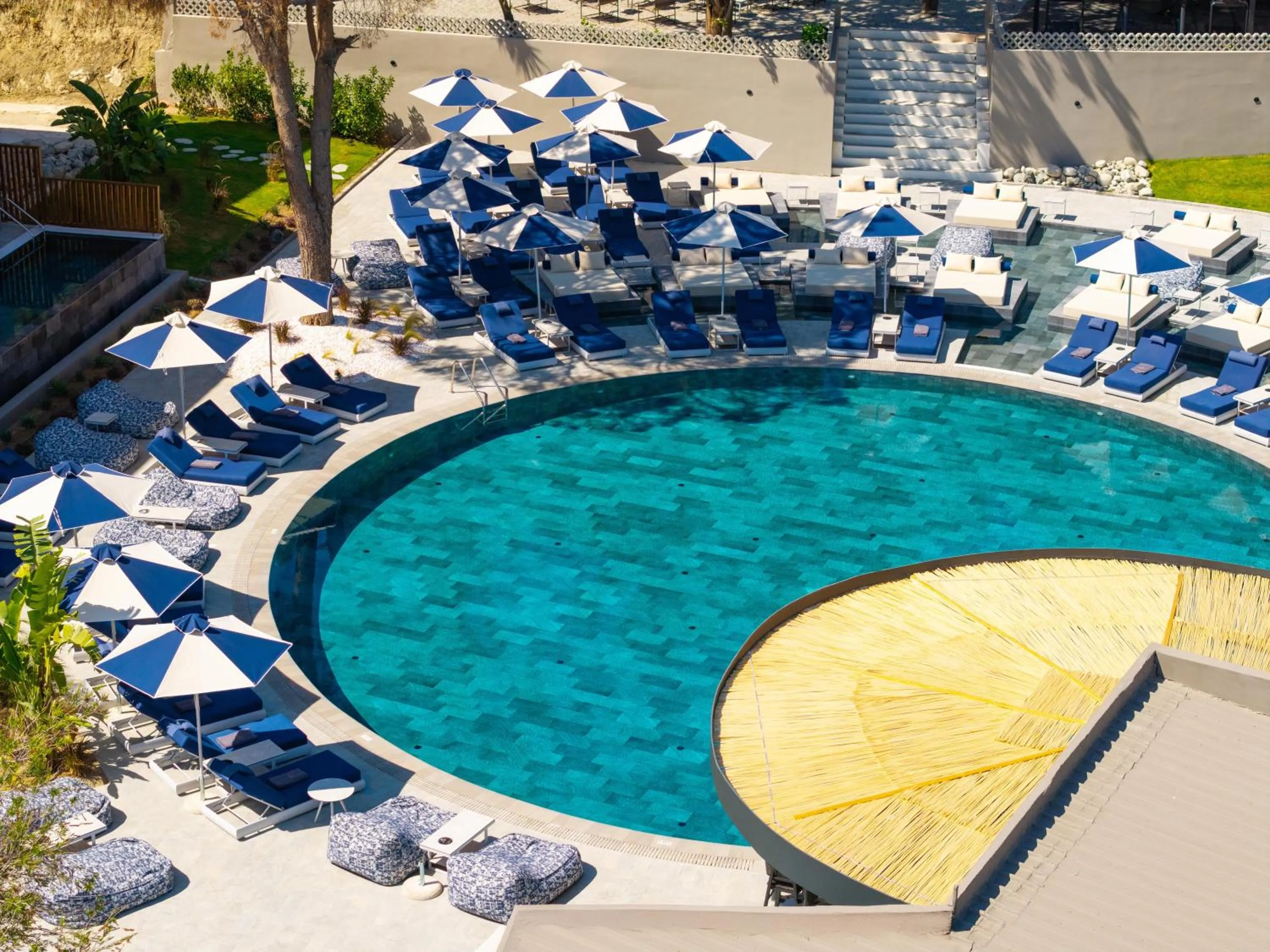 Swimming pool in Cabú Hotel - Adults Only