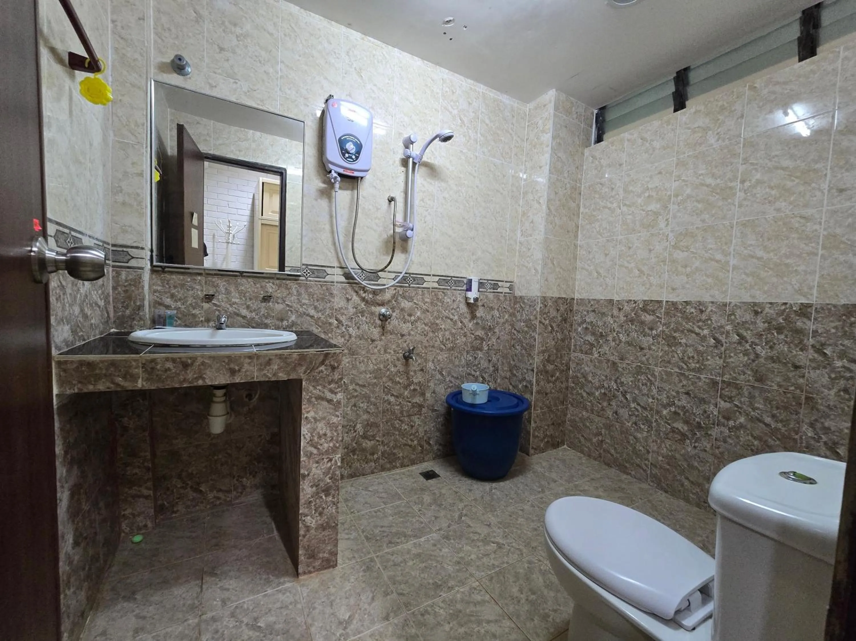 Bathroom in Hotel O Villa Impiana