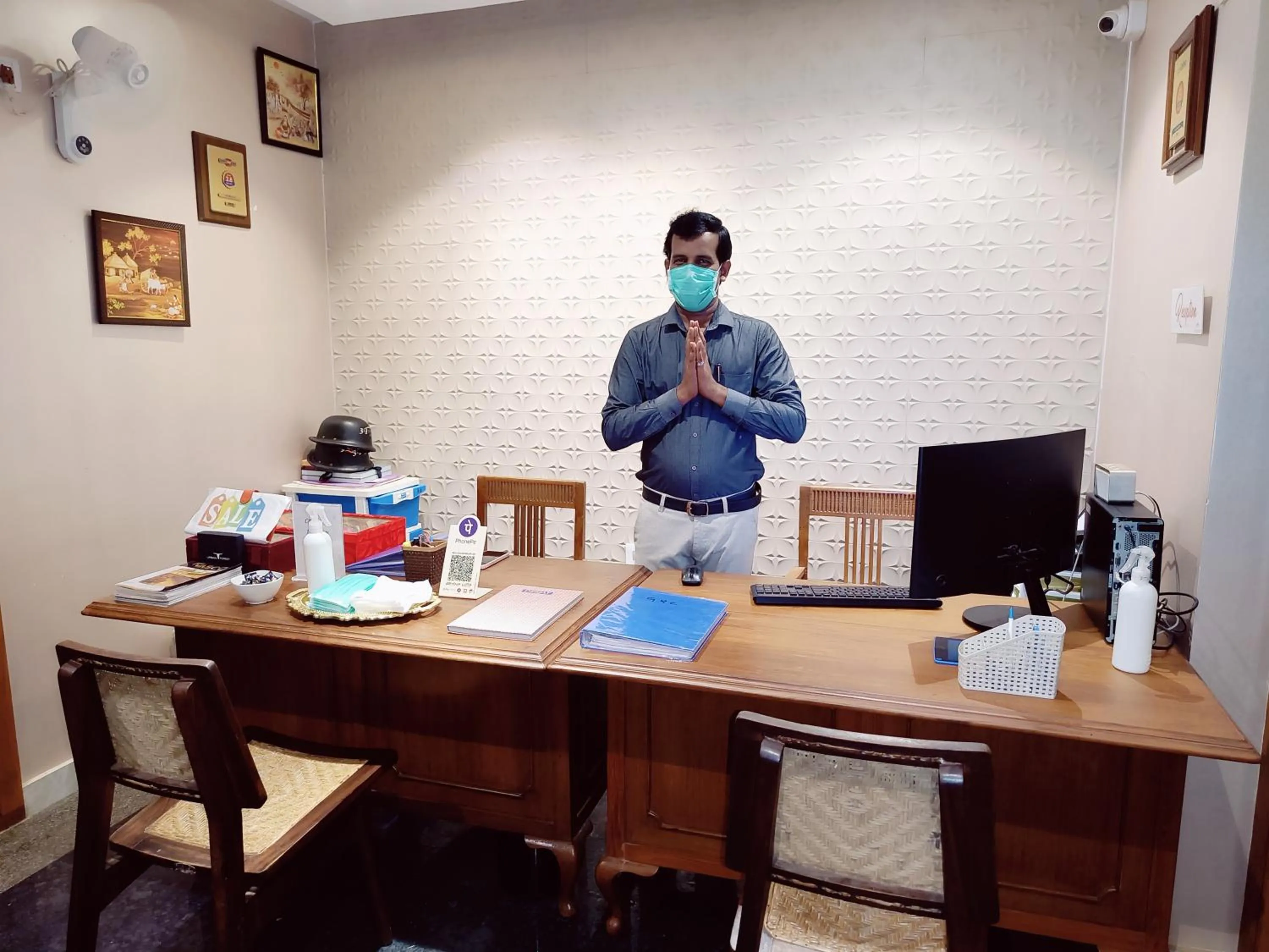 Lobby or reception in Le Holiday Inn