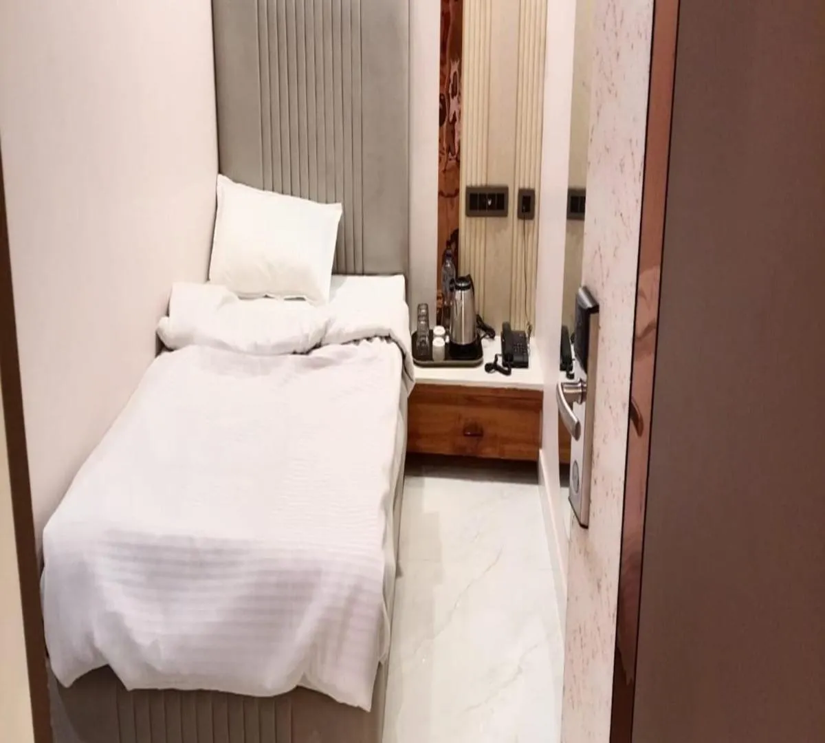 Single Room in Hotel Spring Vilas