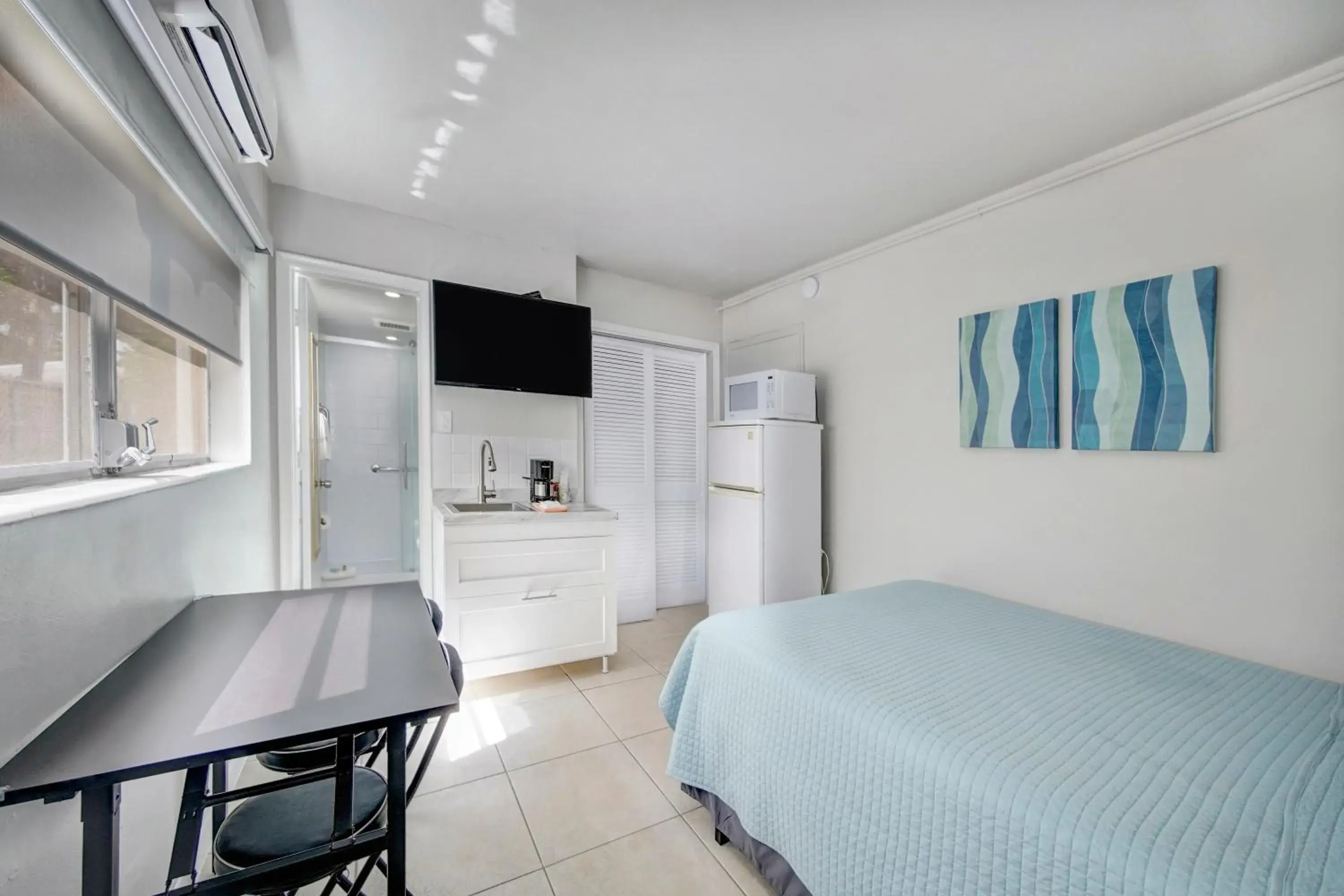 Economy Room in Ocean Villas of Deerfield Economy Room in Ocean Villas of Deerfield