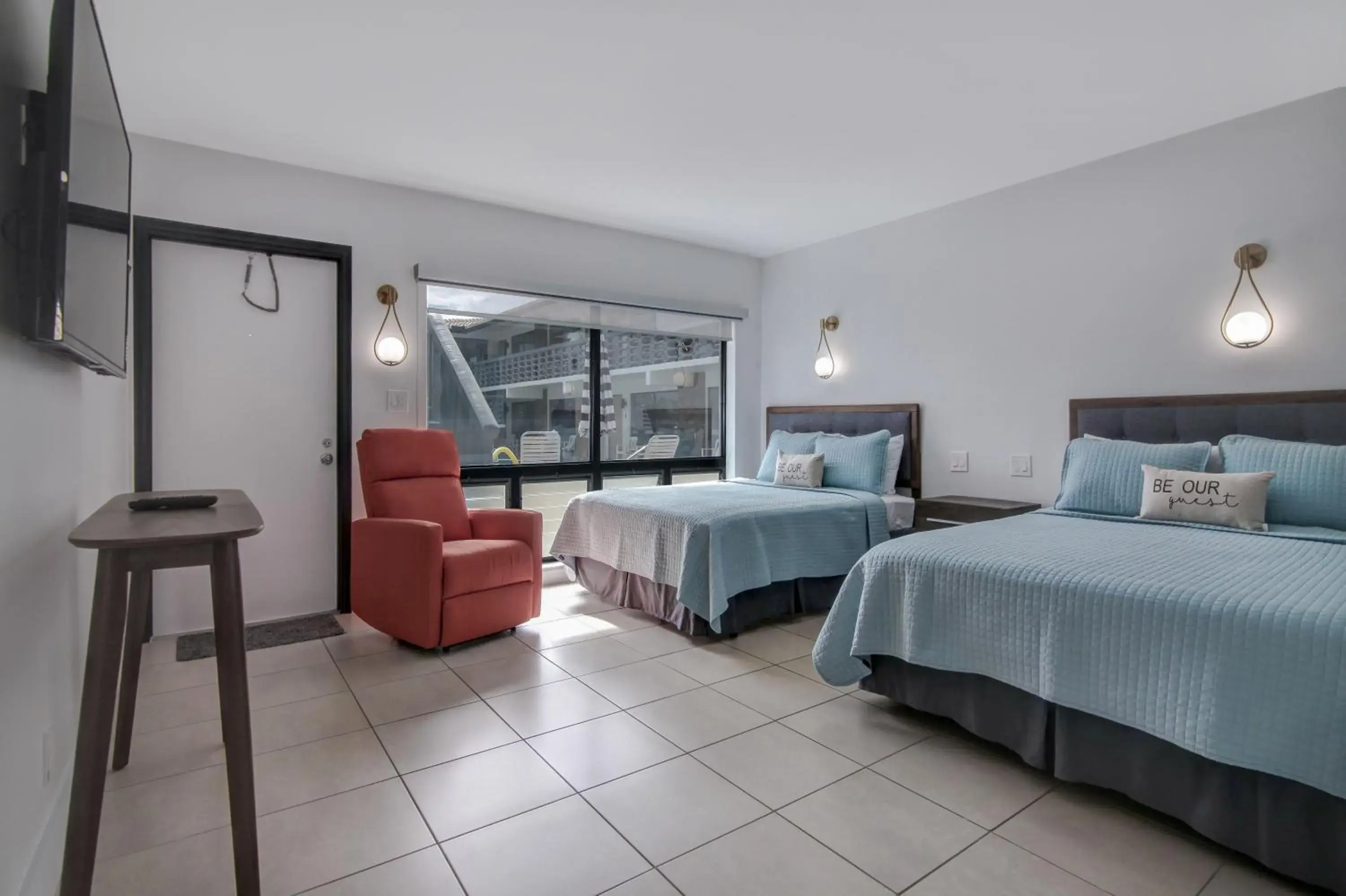 Bed in Ocean Villas of Deerfield Bed in Ocean Villas of Deerfield